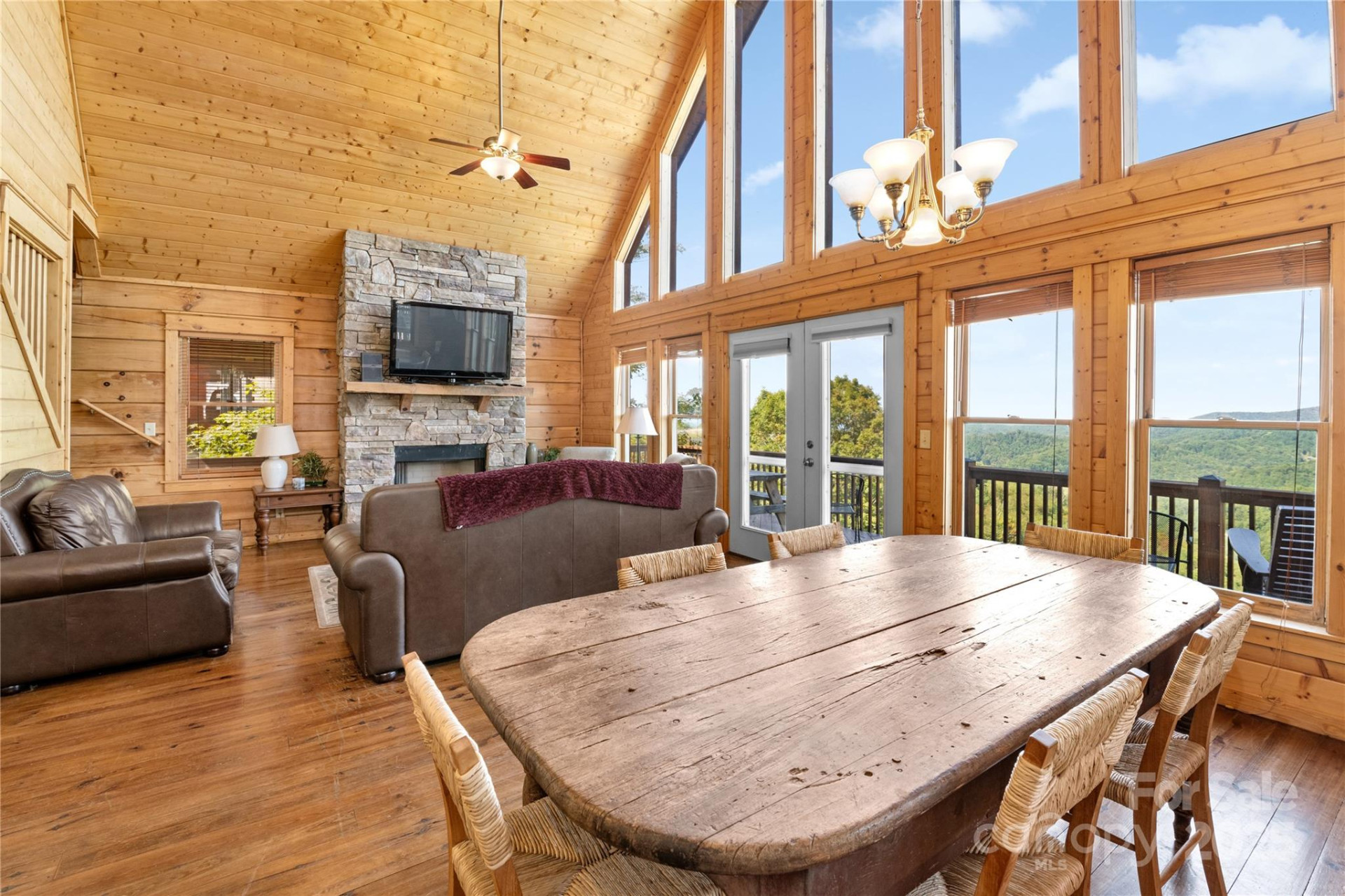 201 Scenic Wolf Drive - Photo 4