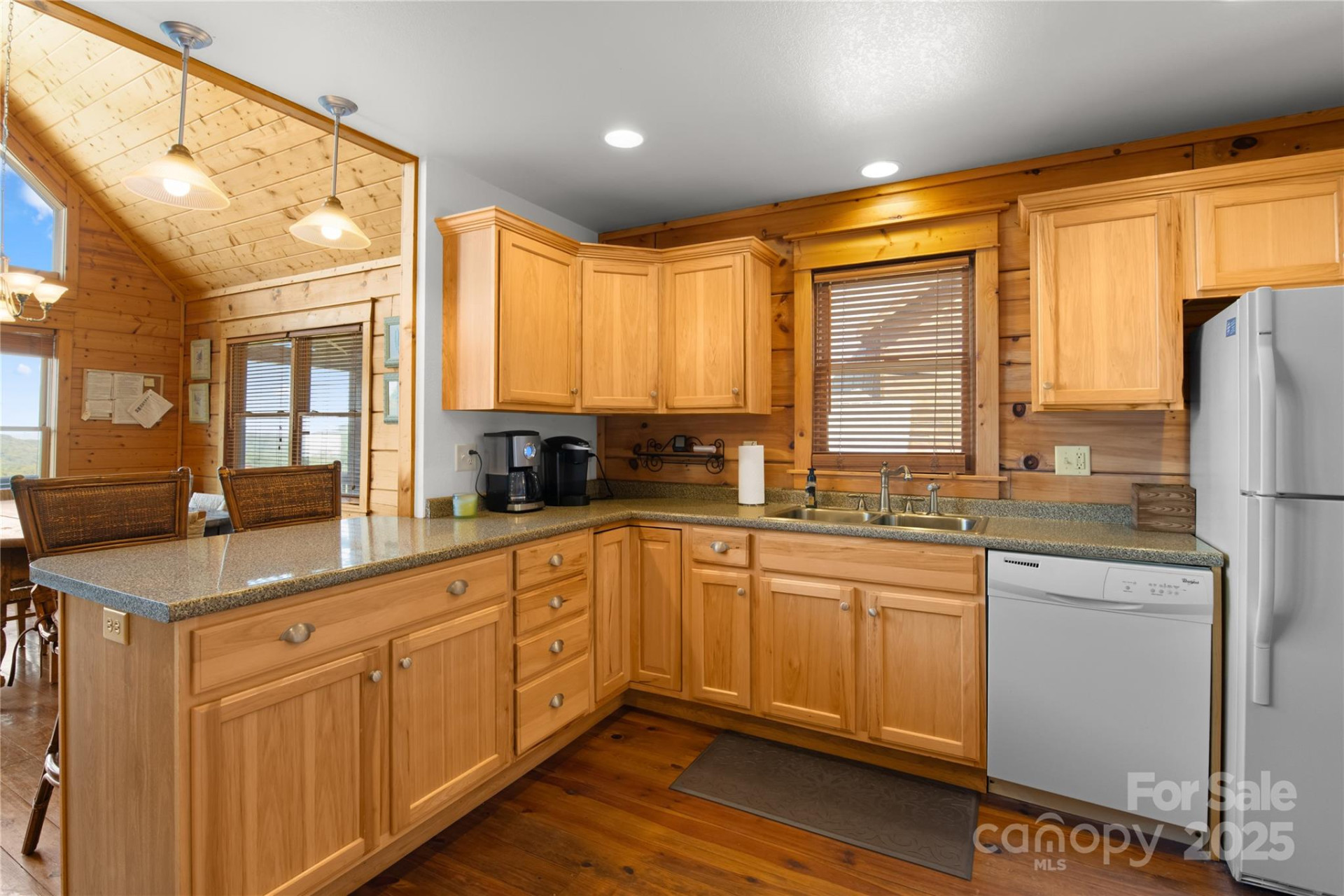 201 Scenic Wolf Drive - Photo 8