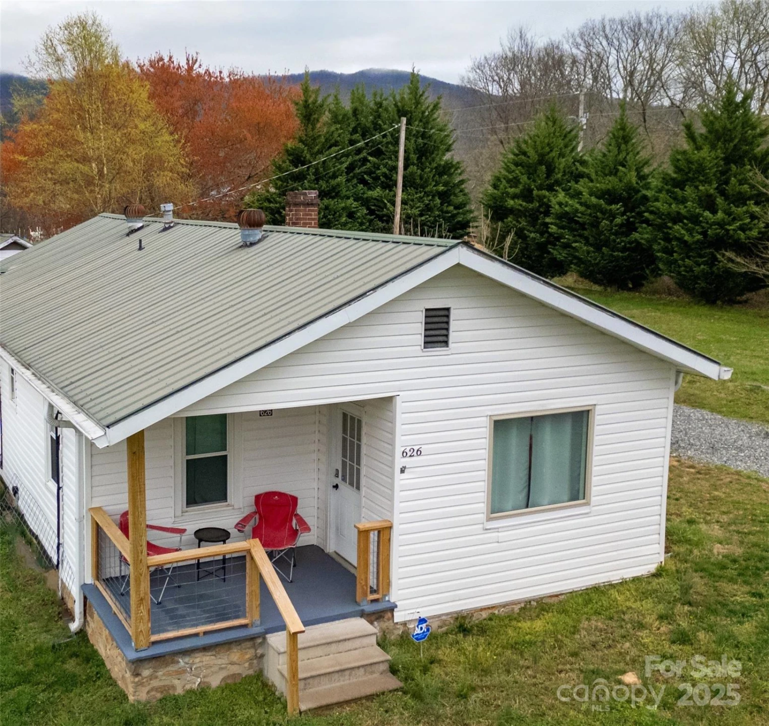 626 Fairview Loop