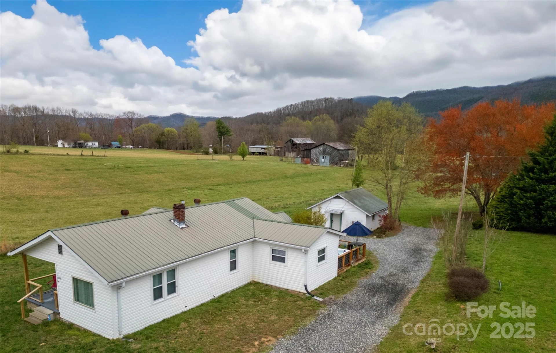 626 Fairview Loop - Photo 2