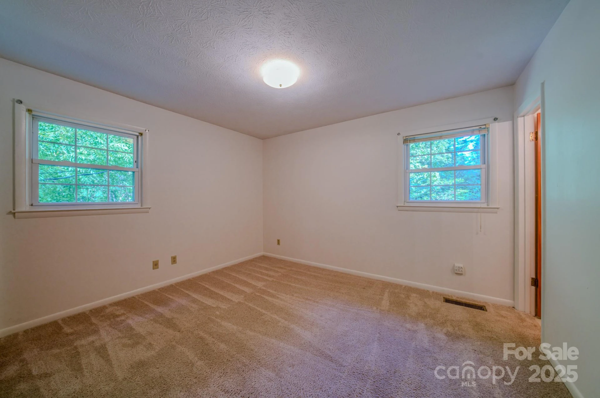 31 Jupiter Road - Photo 20
