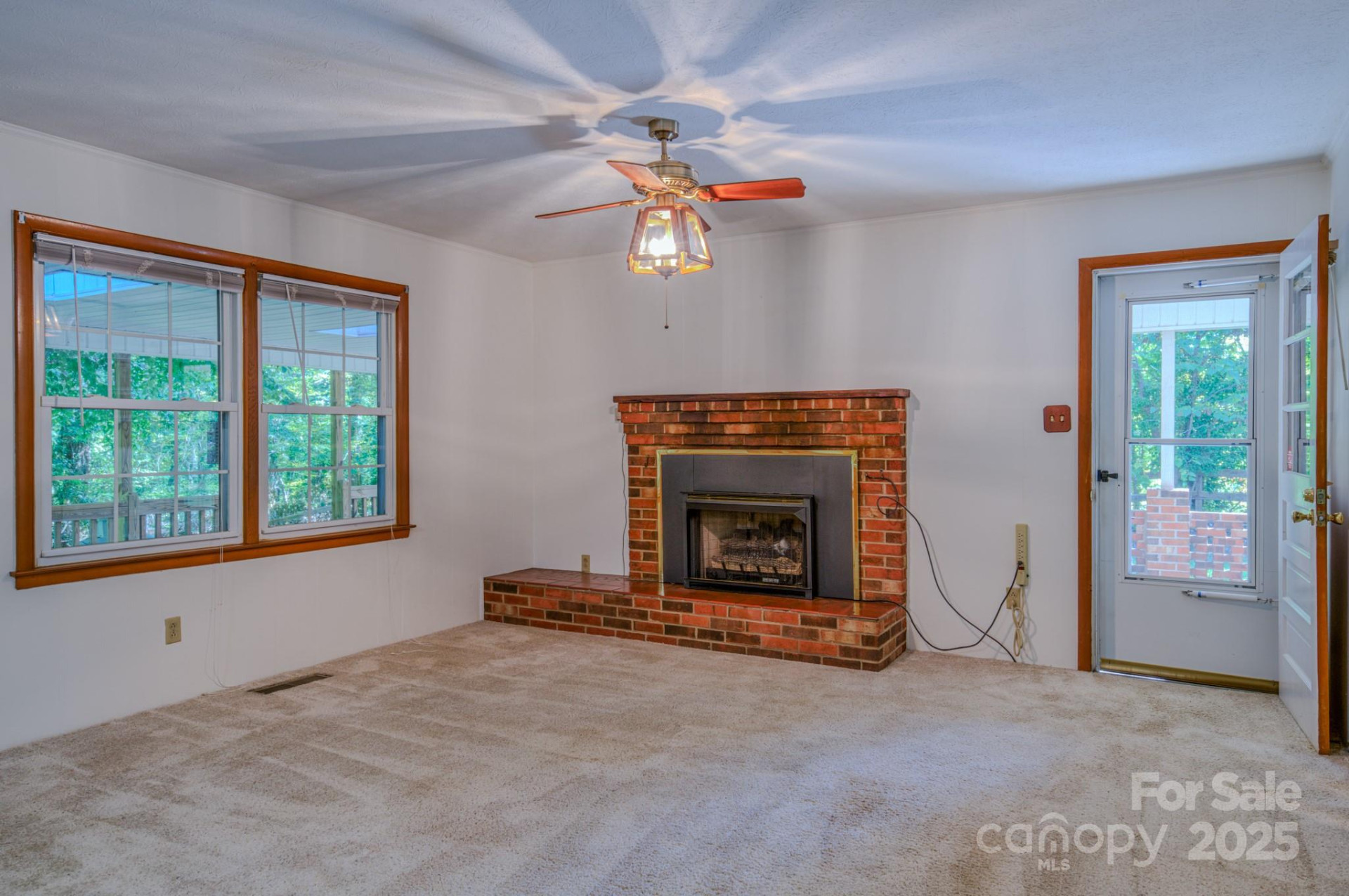 31 Jupiter Road - Photo 3
