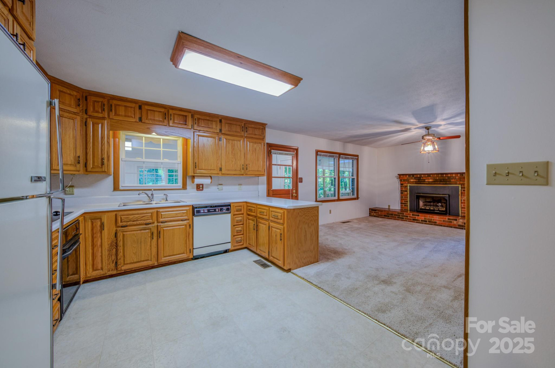 31 Jupiter Road - Photo 6
