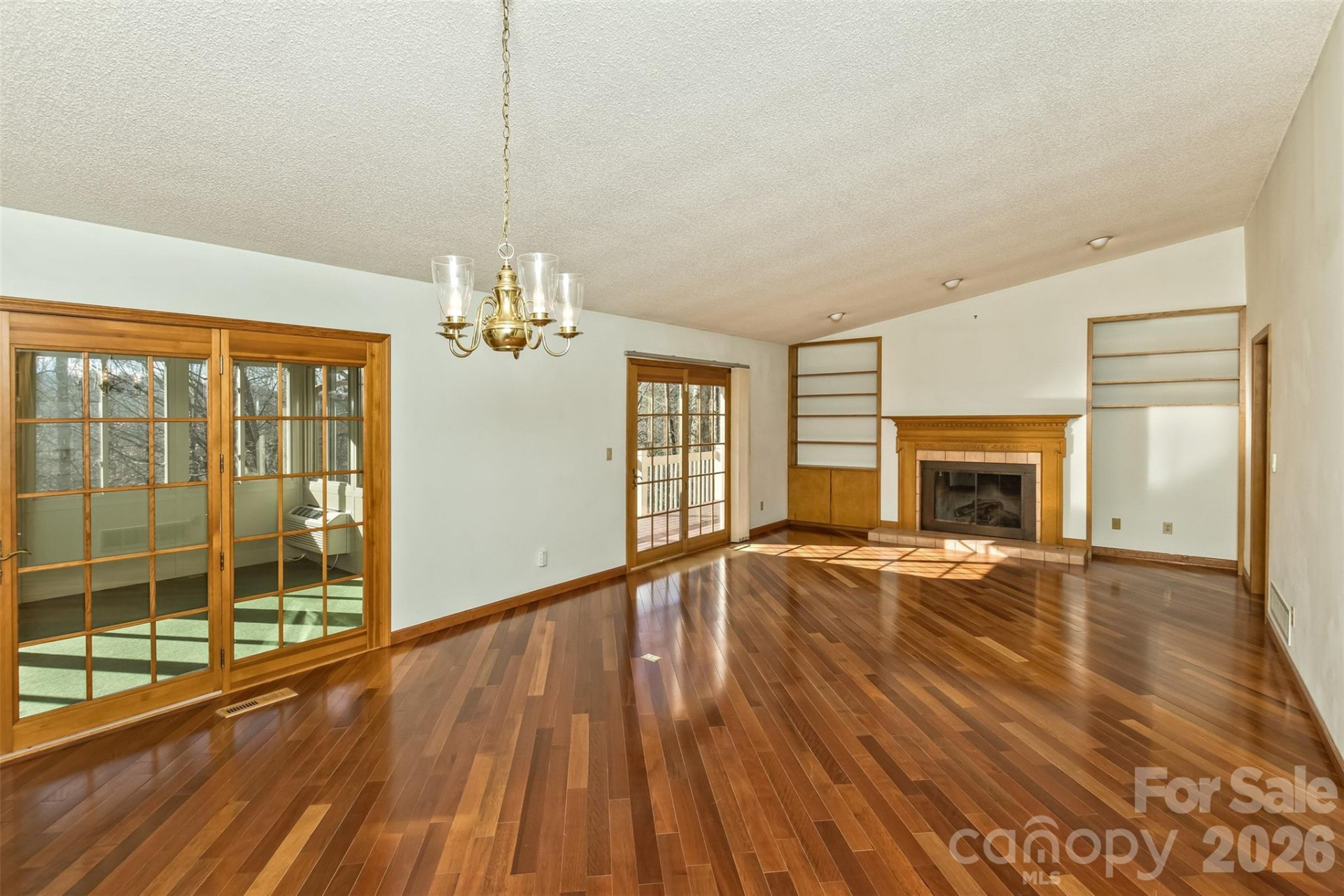 2431 Cumming Woods Lane - Photo 14