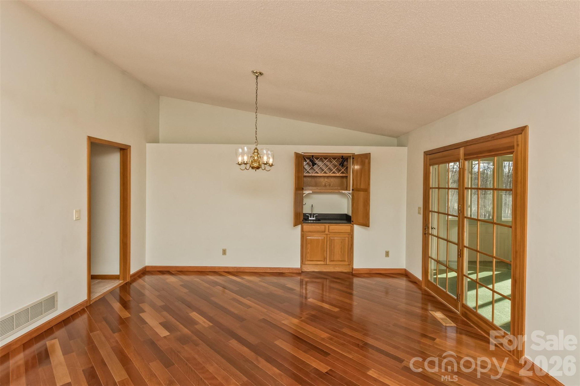 2431 Cumming Woods Lane - Photo 15