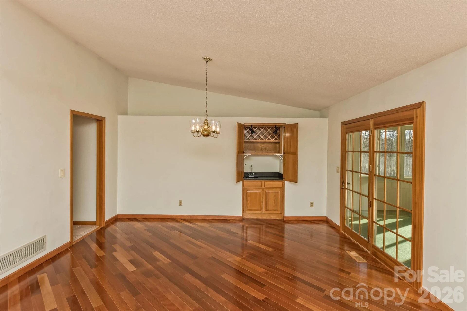 2431 Cumming Woods Lane - Photo 15