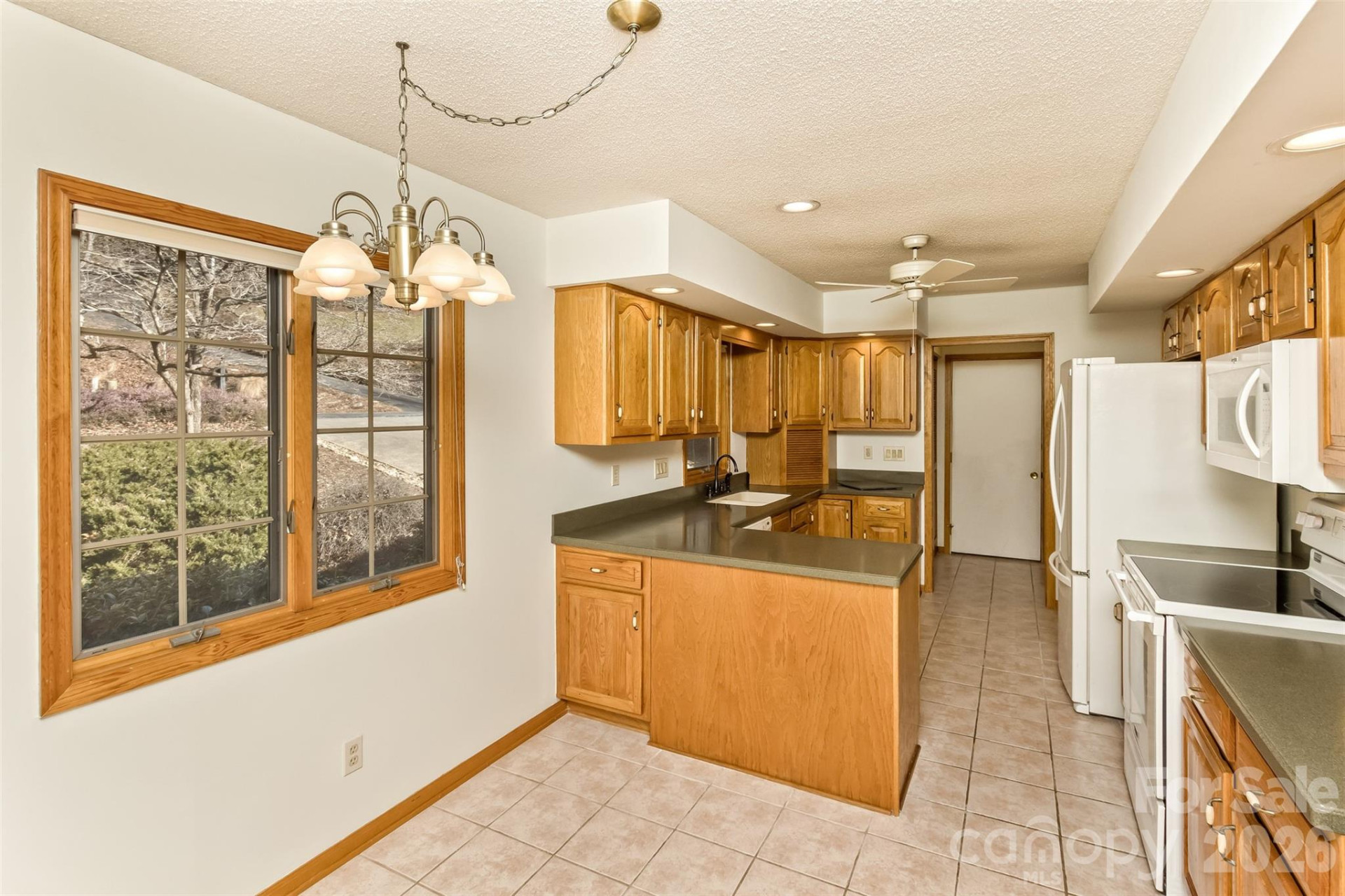 2431 Cumming Woods Lane - Photo 18