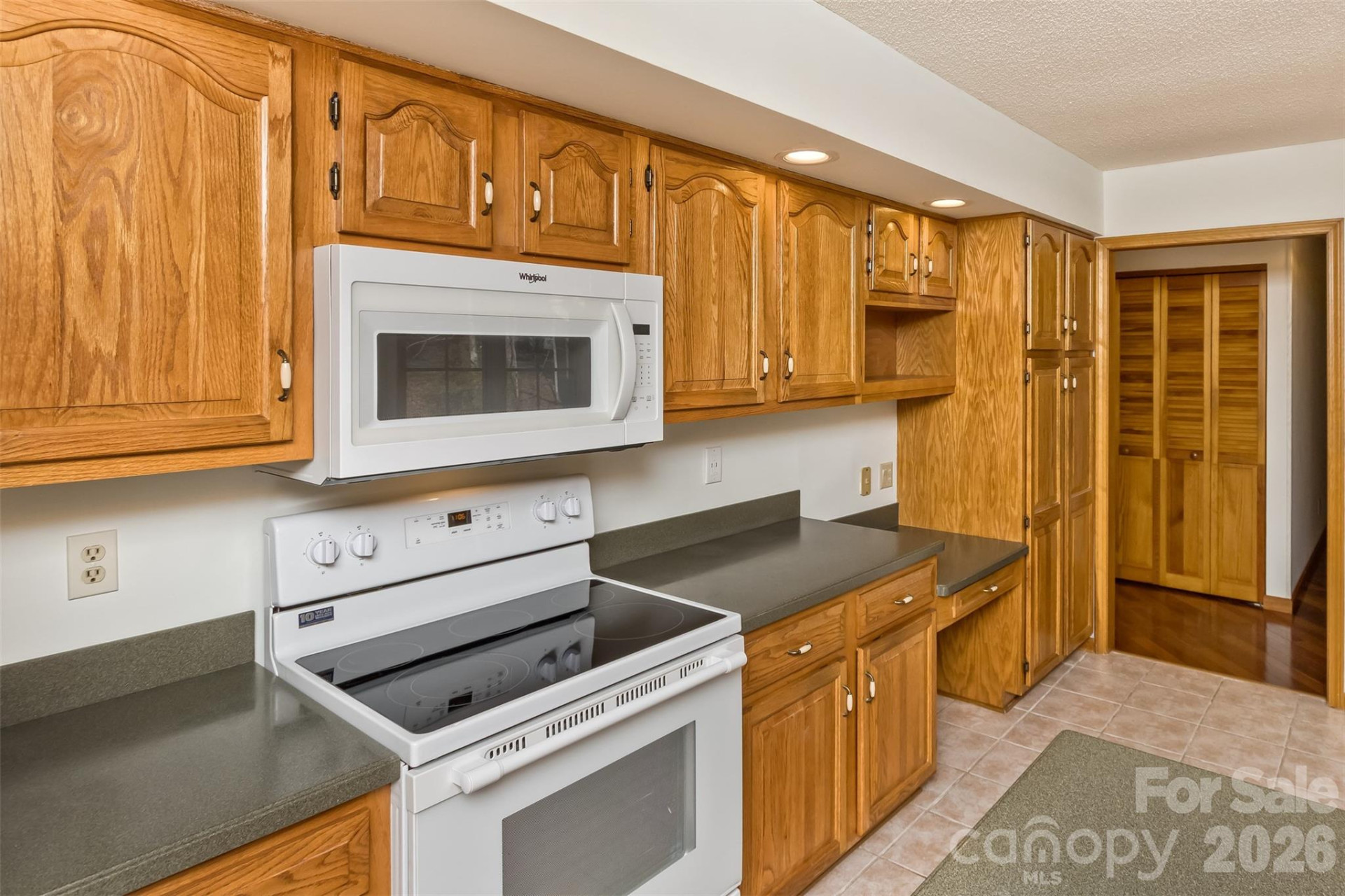 2431 Cumming Woods Lane - Photo 20