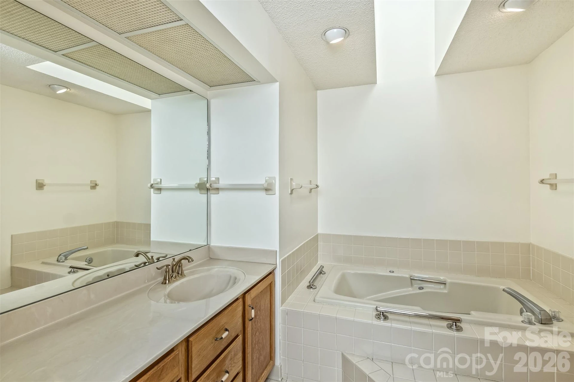2431 Cumming Woods Lane - Photo 28