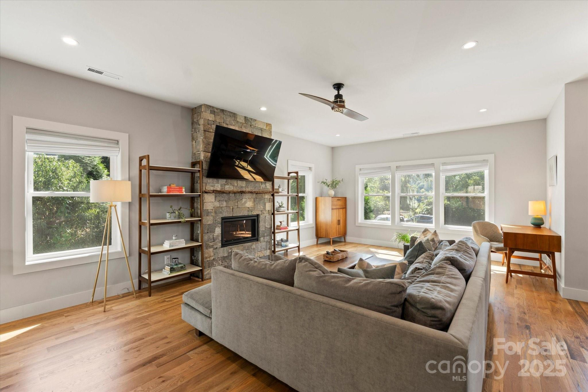 152 Joyner Avenue - Photo 3