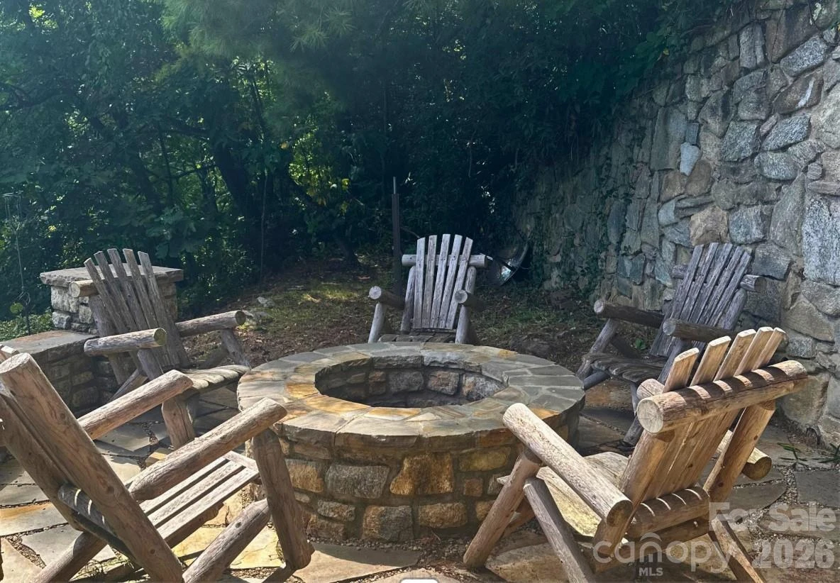 975 Country Club Drive - Photo 35