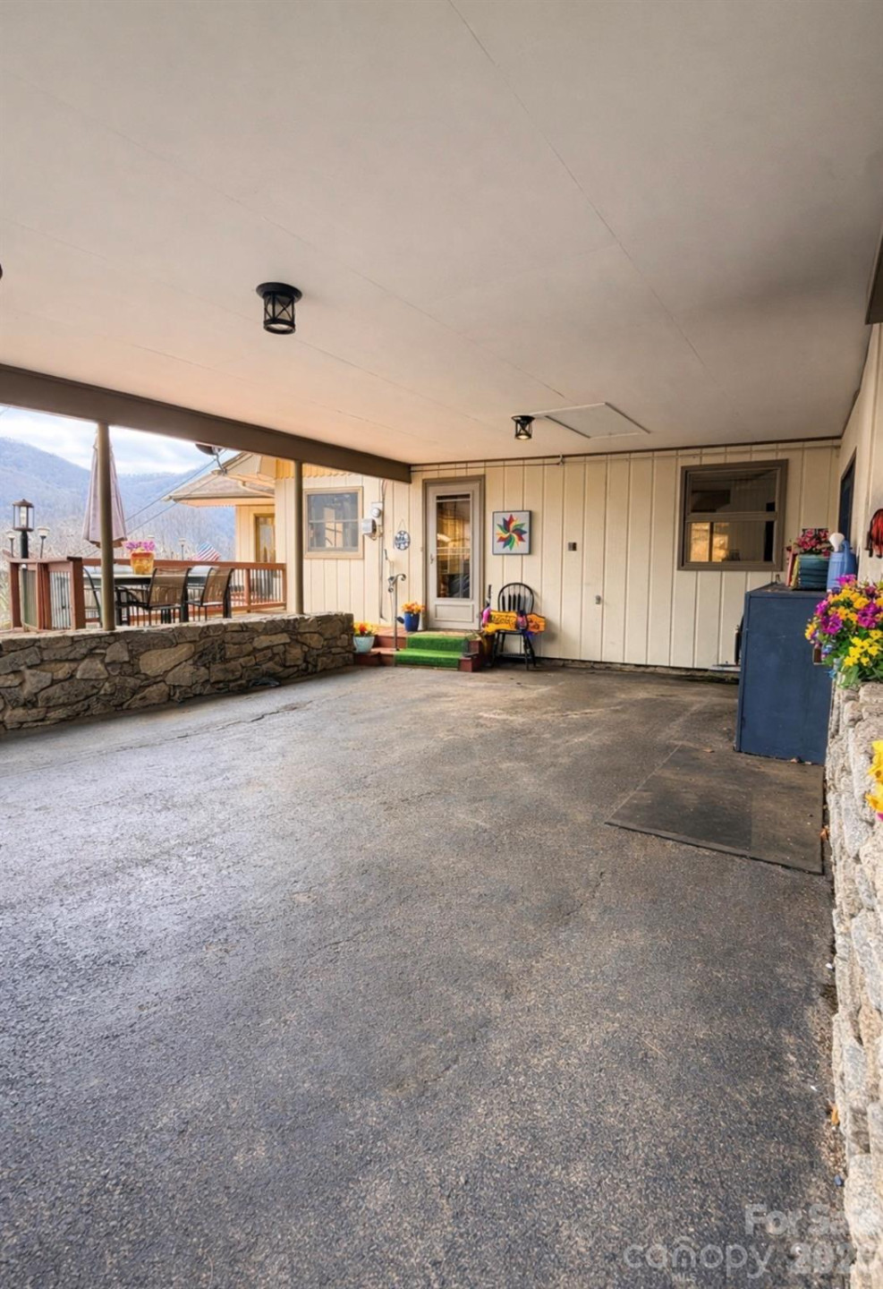 975 Country Club Drive - Photo 36