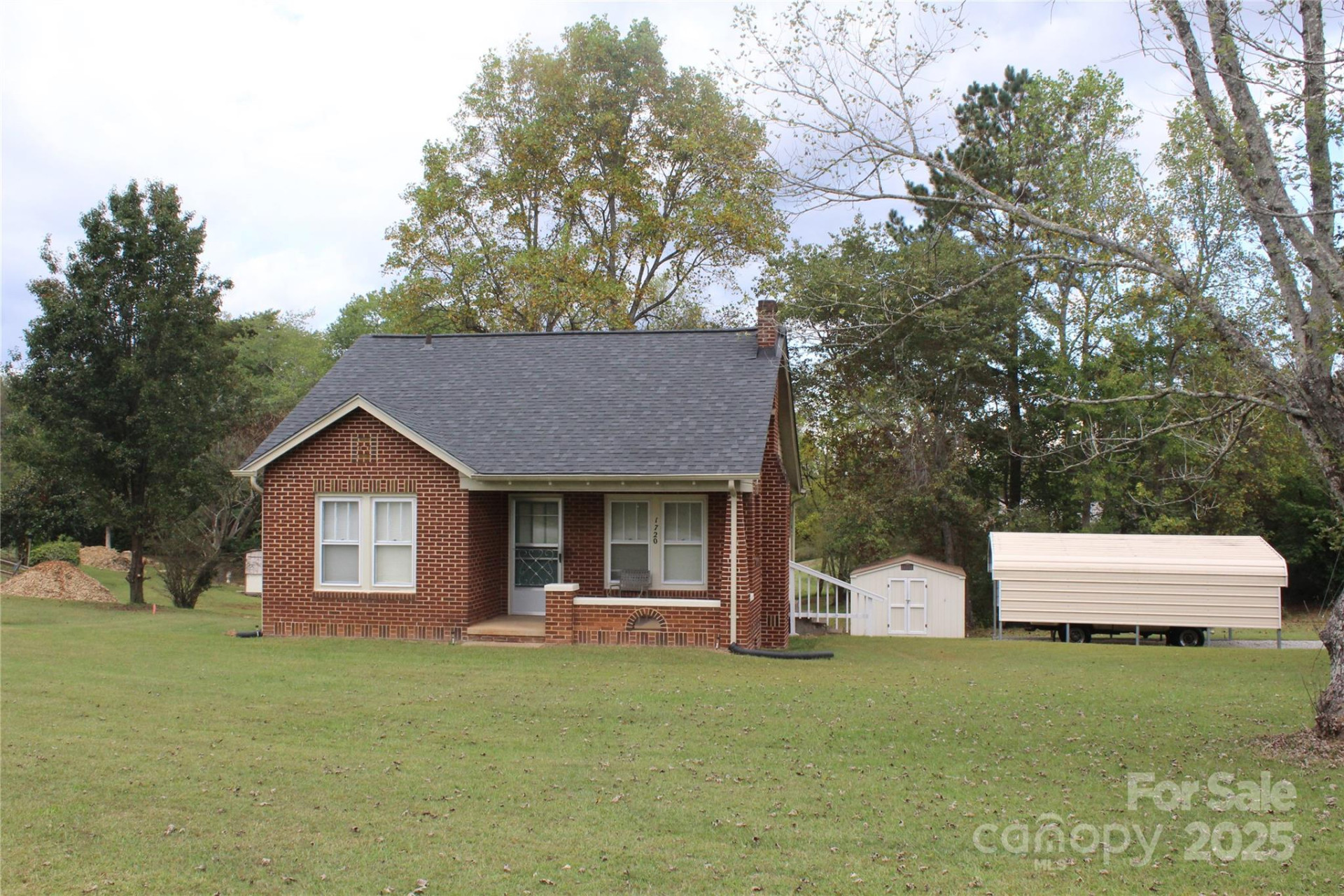 1720 Bumgarner Drive - Photo 2