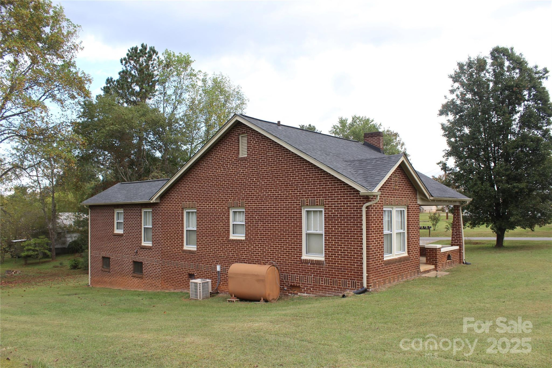 1720 Bumgarner Drive - Photo 3