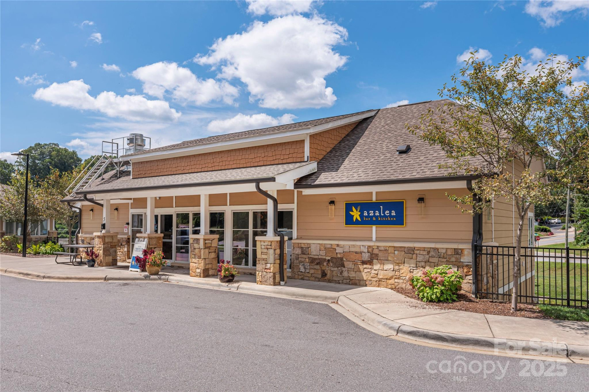 114 Bowling Park Road - Photo 18