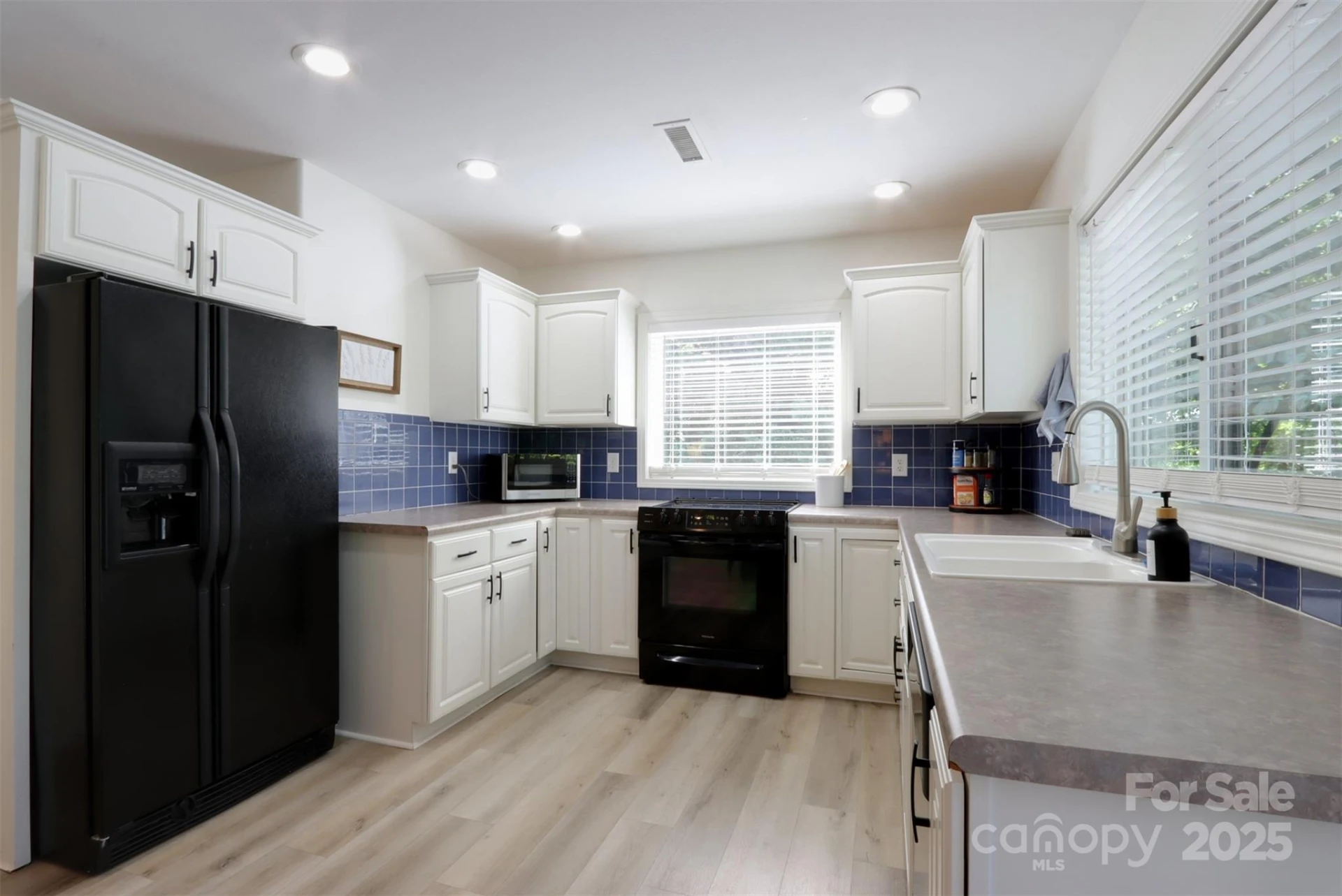 110 Lakewood Drive - Photo 12