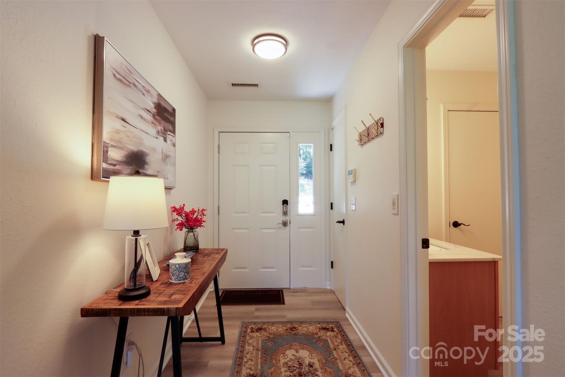 110 Lakewood Drive - Photo 4