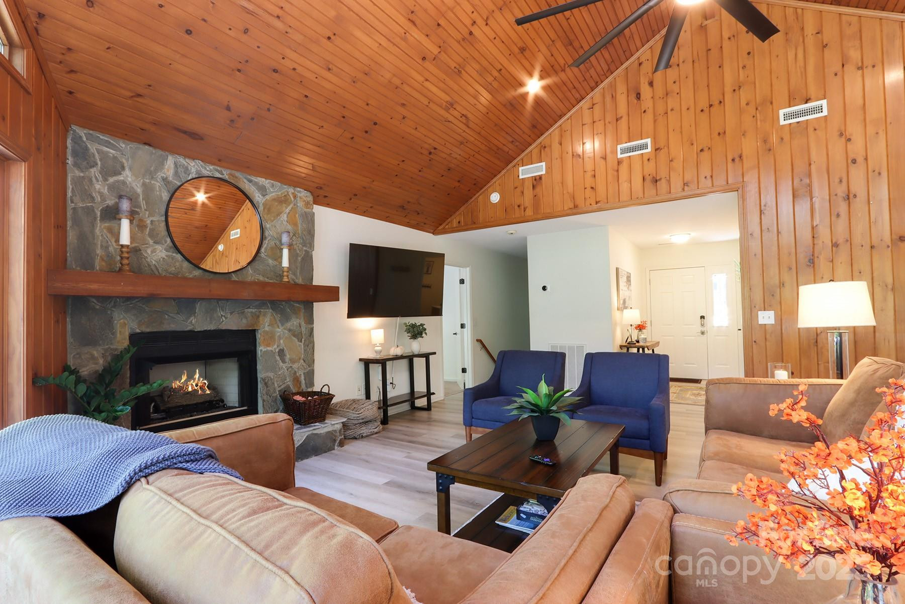 110 Lakewood Drive - Photo 6