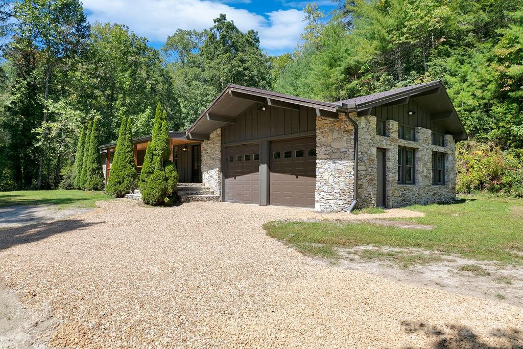 7321 Greenville Highway - Photo 4