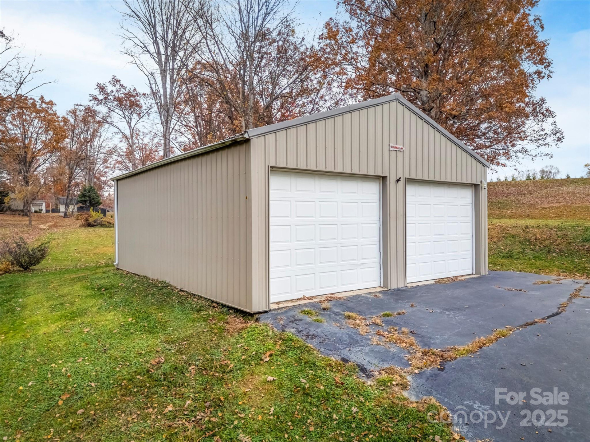 605 Dana Road - Photo 5