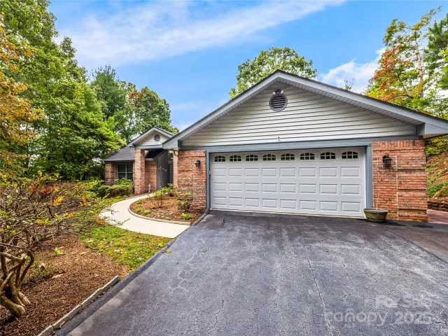 811 Sunlight Ridge