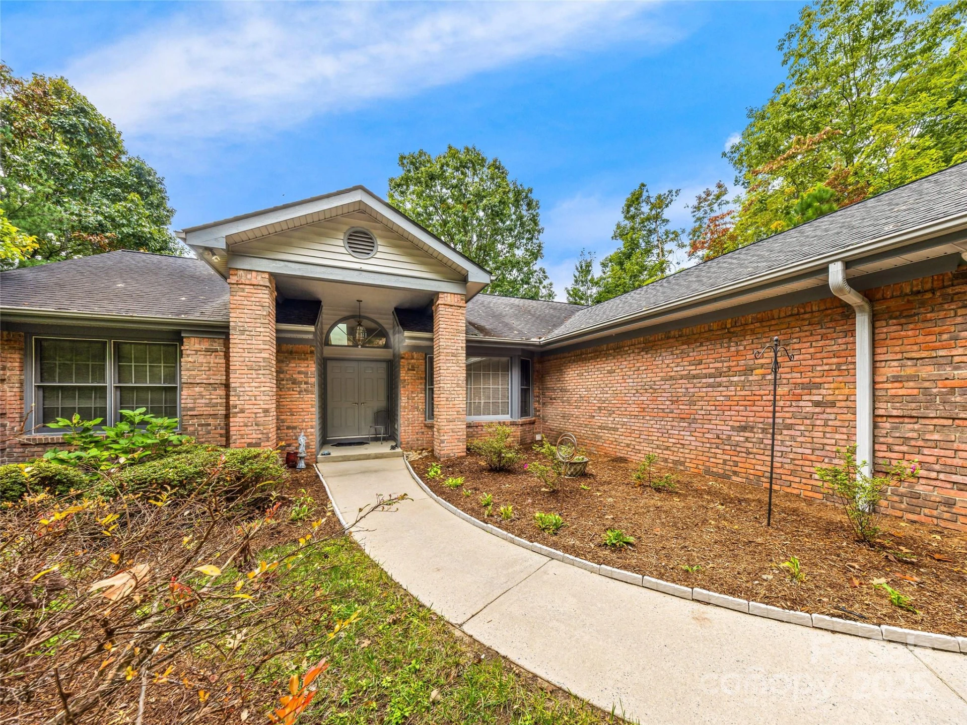 811 Sunlight Ridge - Photo 3
