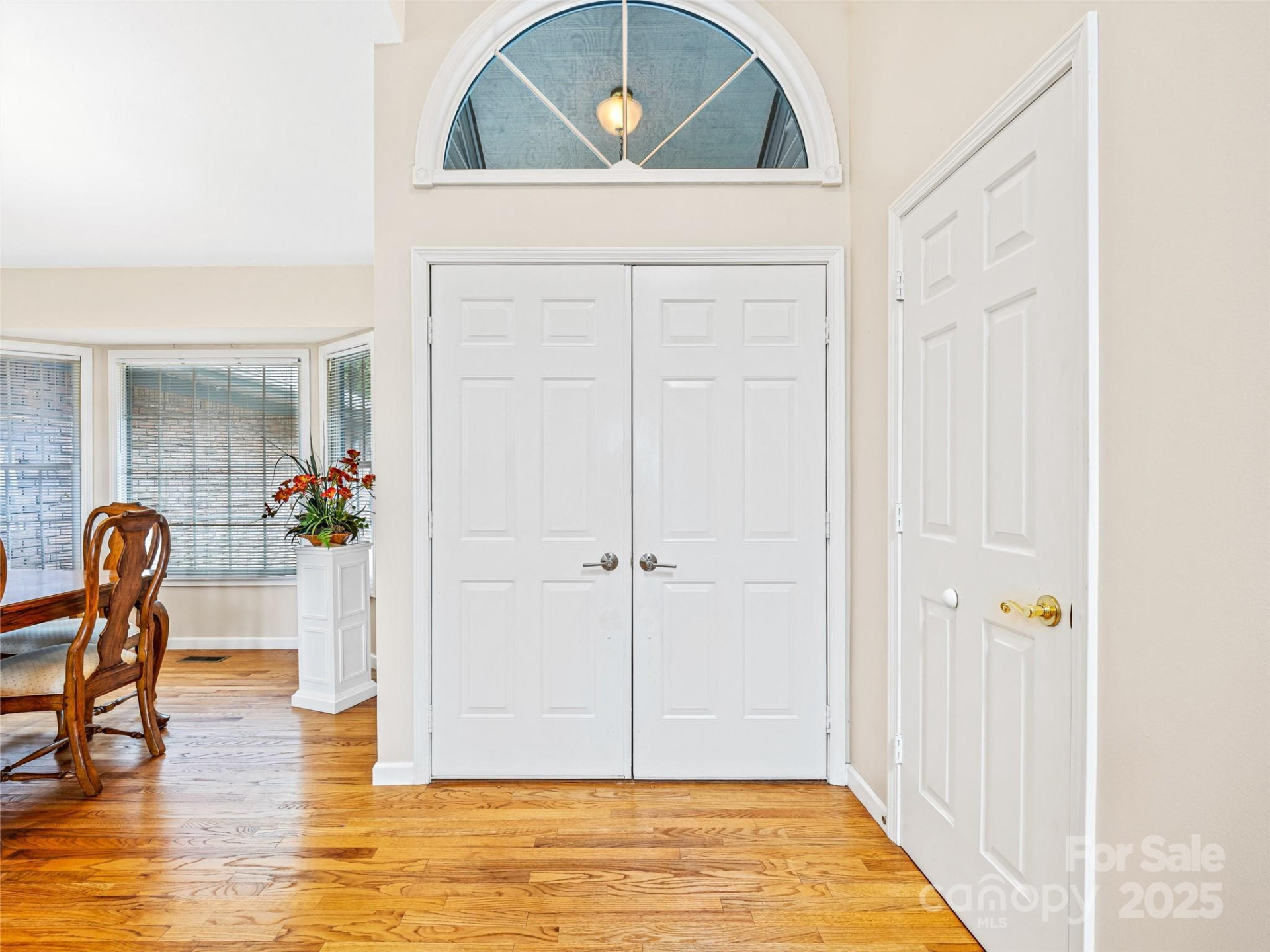 811 Sunlight Ridge - Photo 9