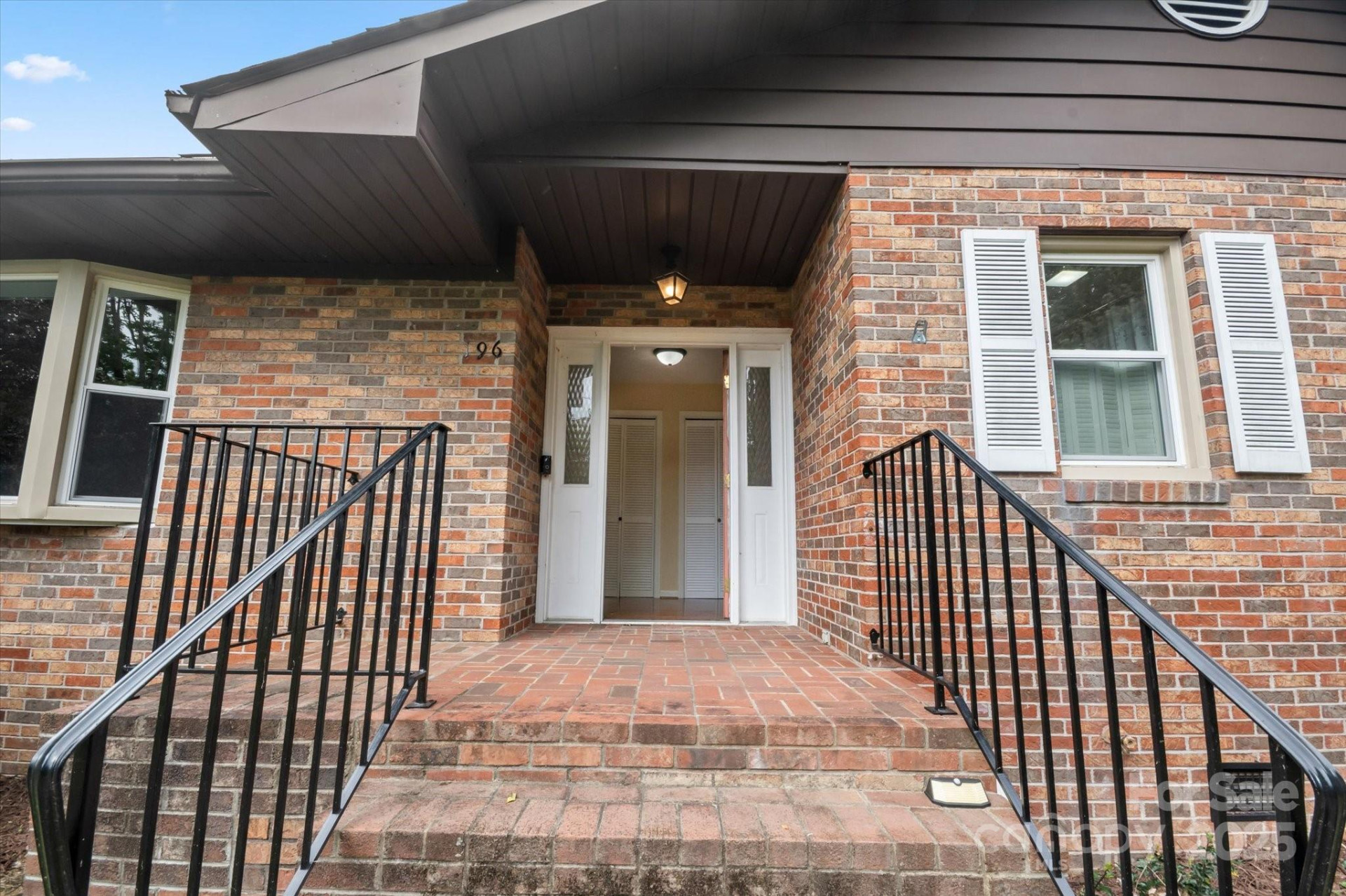 196 Broadview Circle - Photo 4