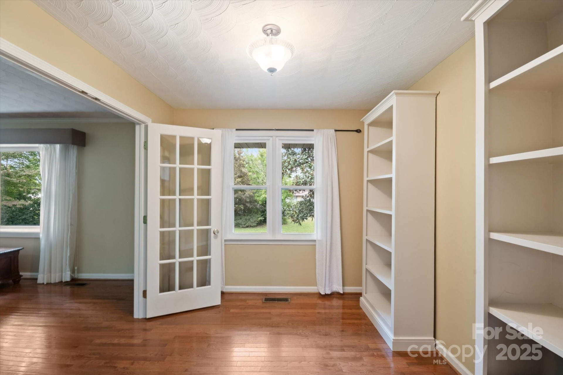 196 Broadview Circle - Photo 6