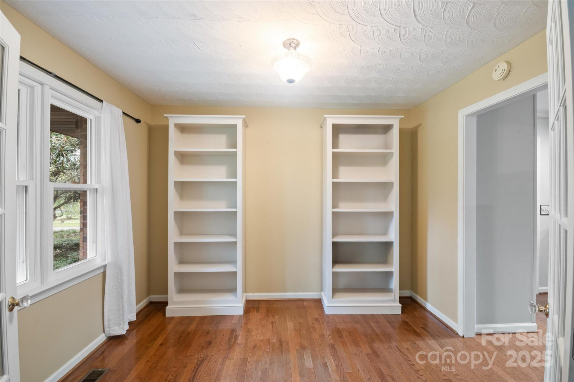 196 Broadview Circle - Photo 7