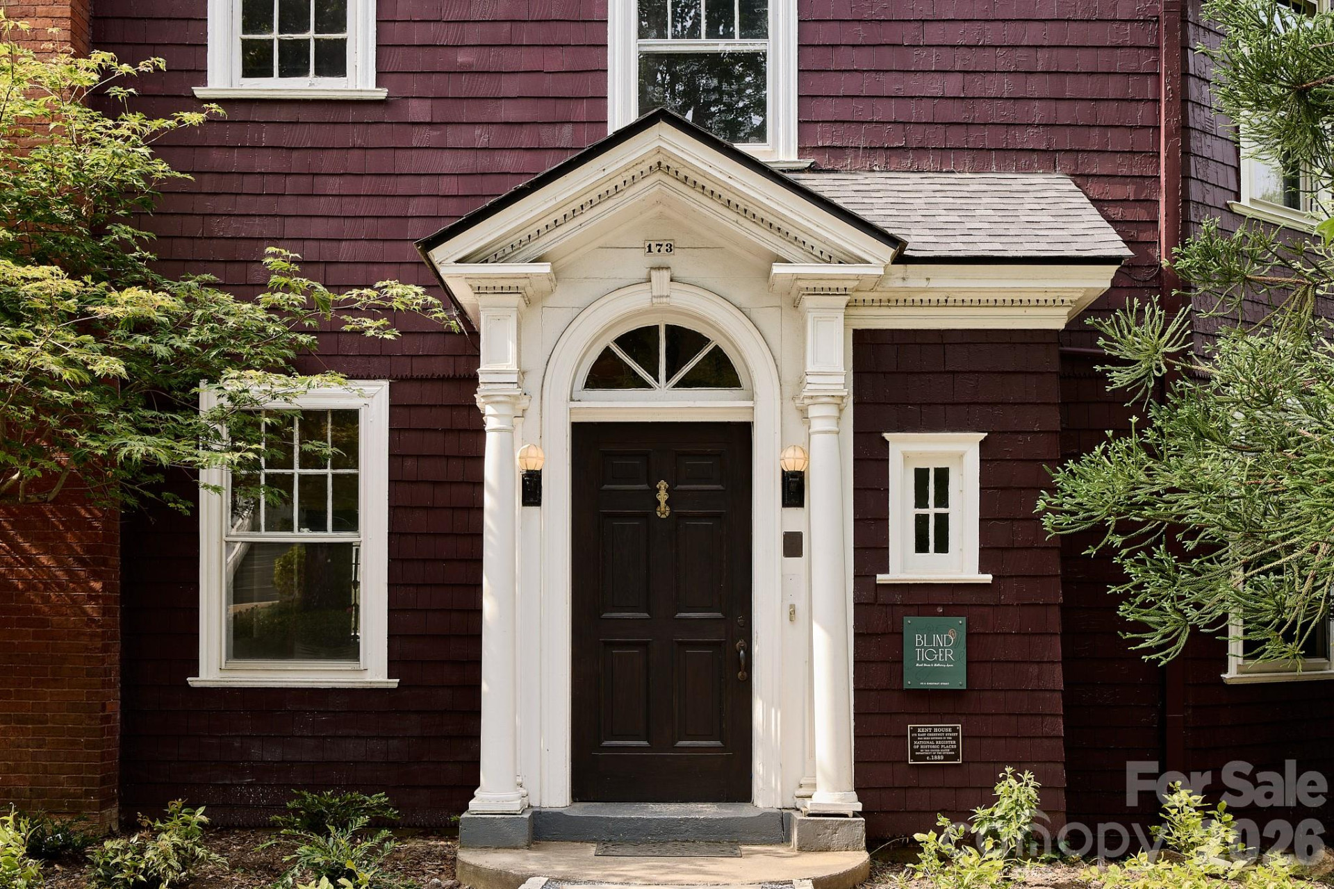 173 Chestnut Street - Photo 2