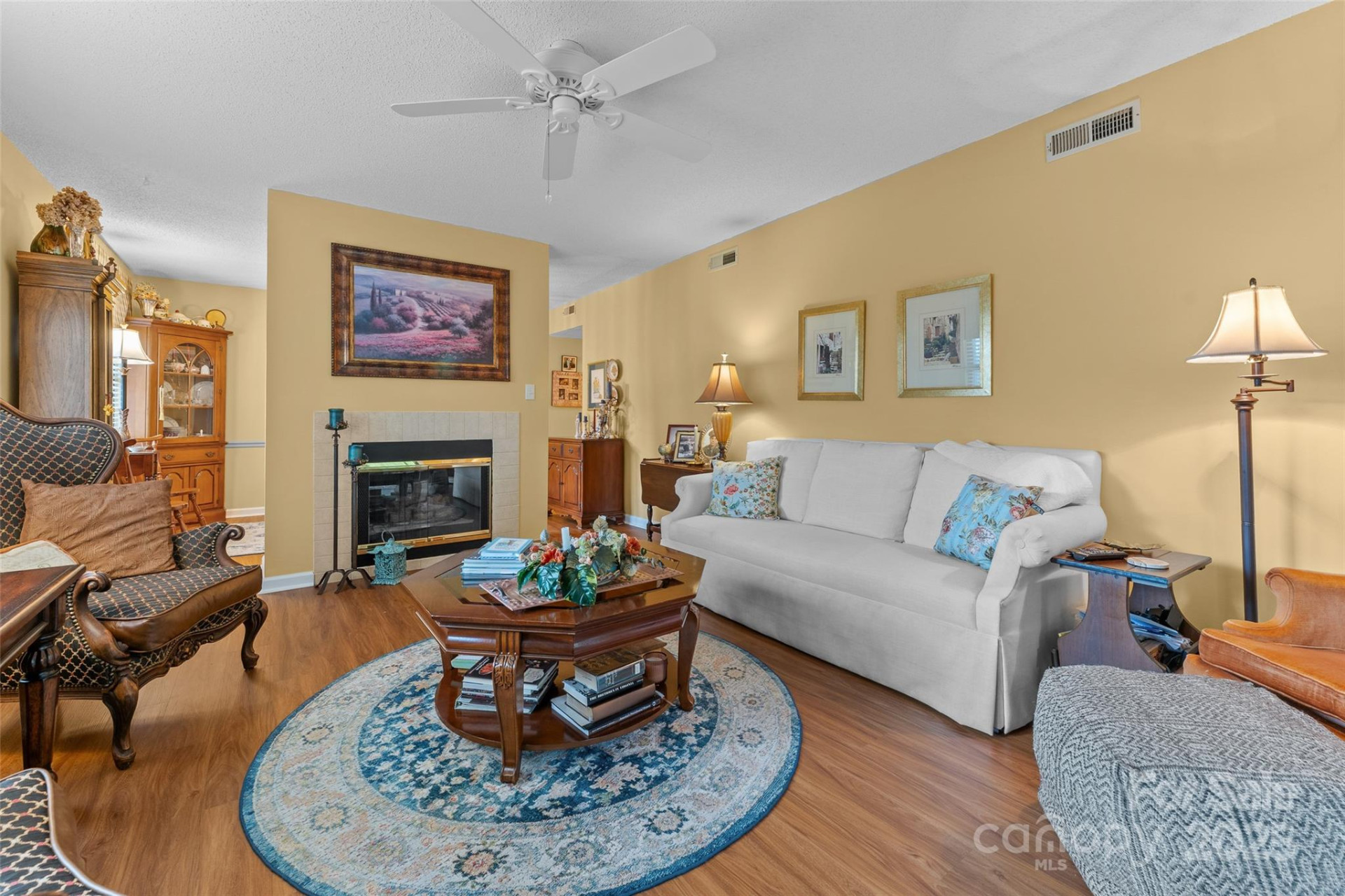 106 Abbey Circle - Photo 8