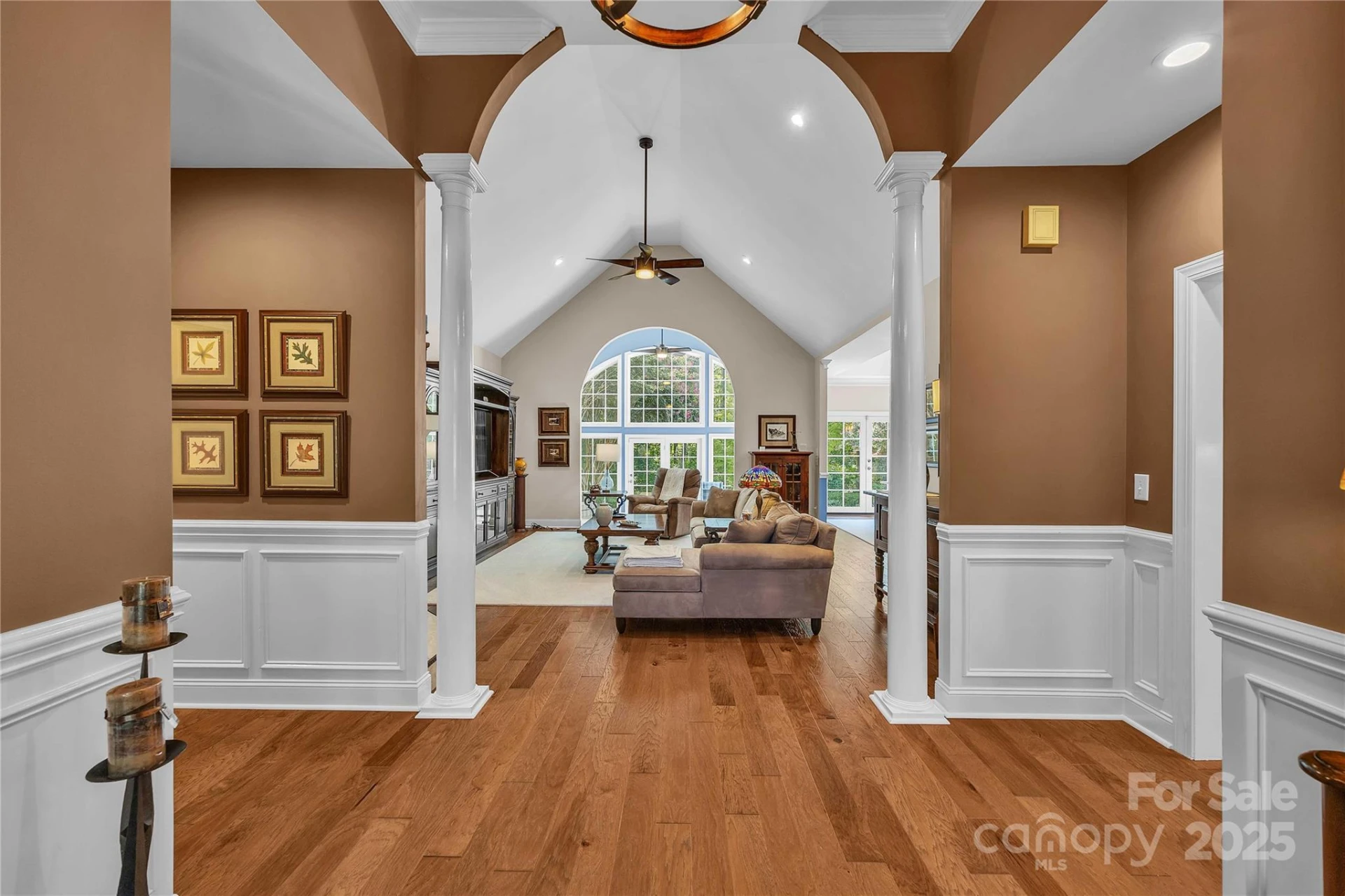 322 Glenview Drive - Photo 4