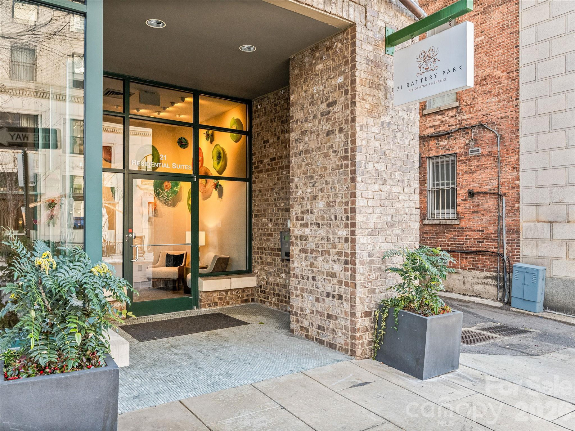 21 Battery Park Avenue #404 - Photo 4