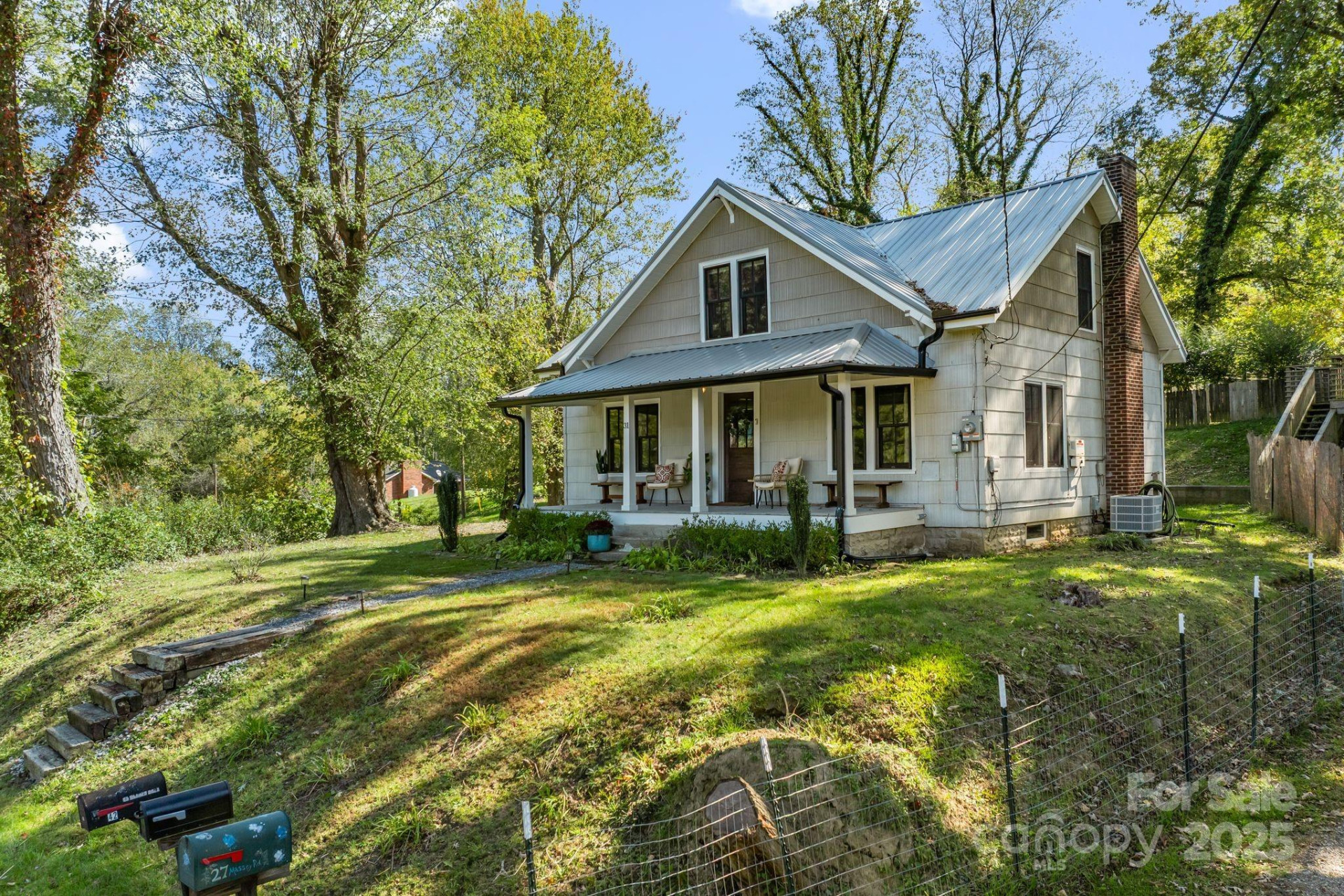 31 Massey Road - Photo 2