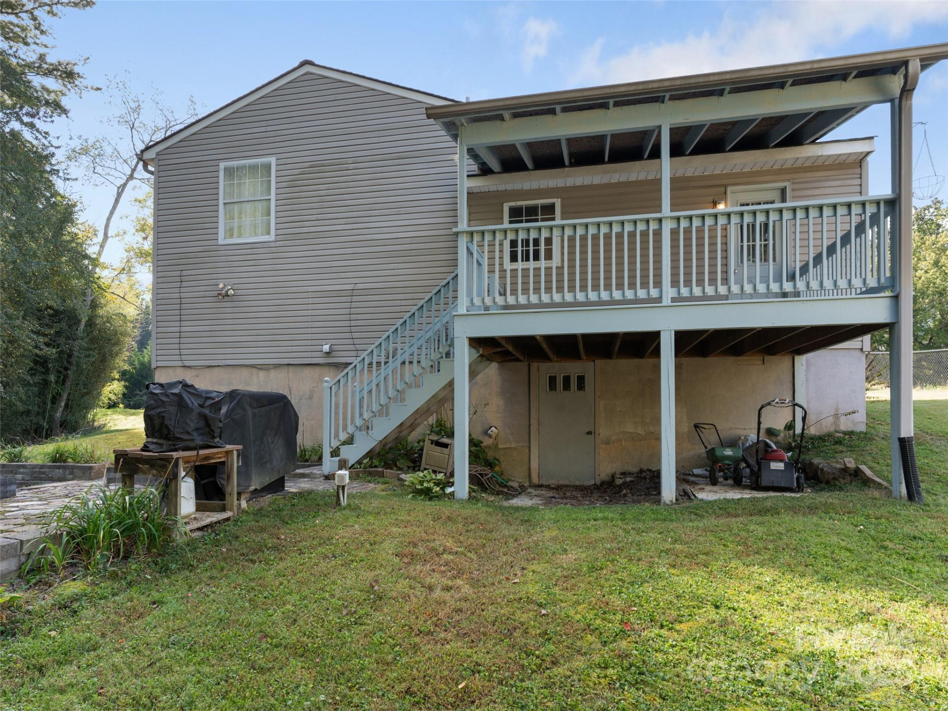 227 Bradshaw Avenue - Photo 4