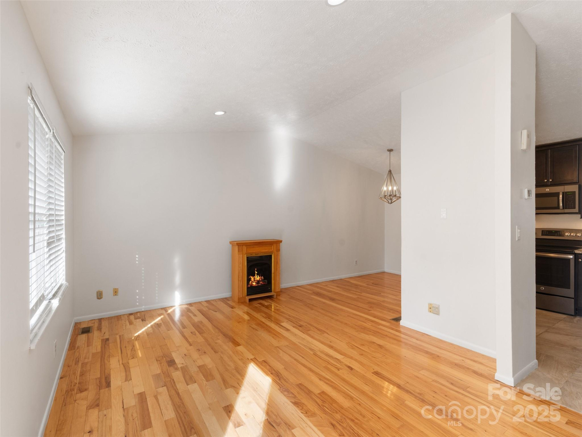227 Bradshaw Avenue - Photo 6