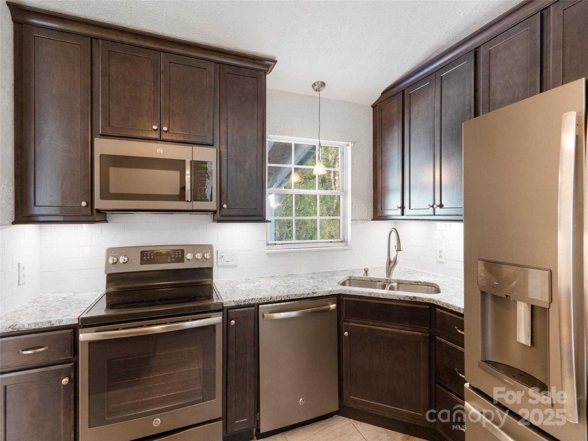 227 Bradshaw Avenue - Photo 10