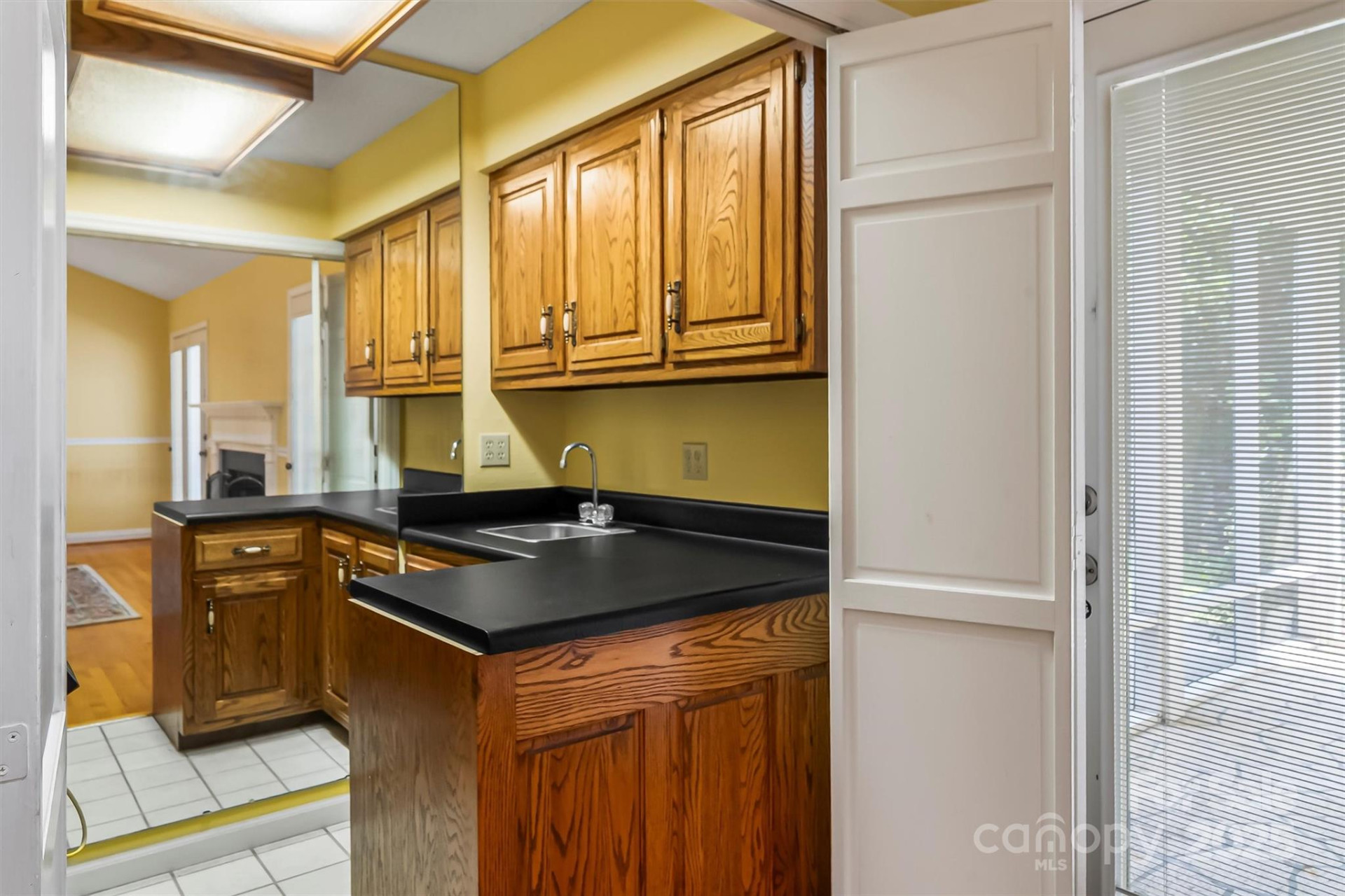 200 Woodland Drive - Photo 6