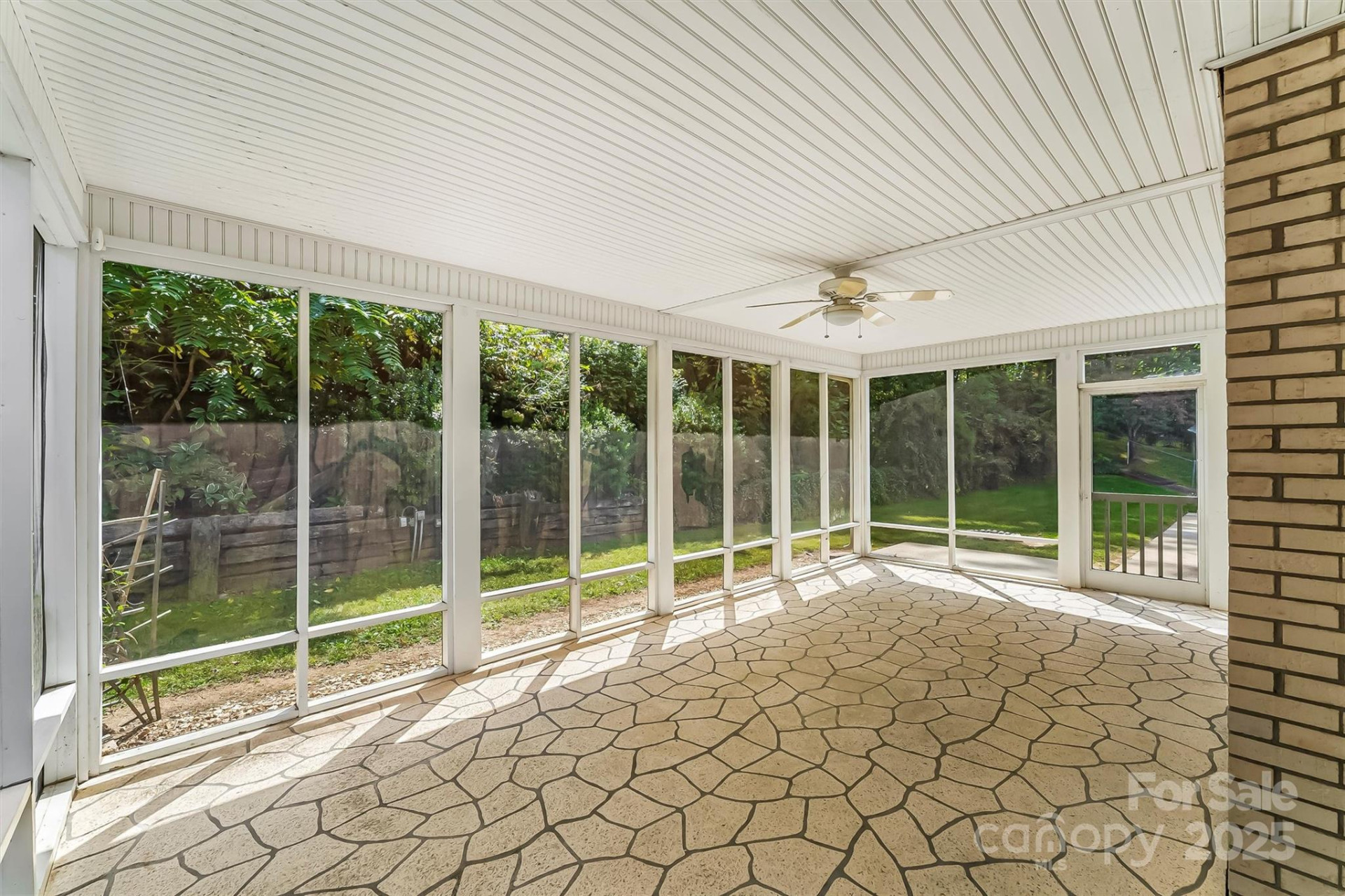 200 Woodland Drive - Photo 9