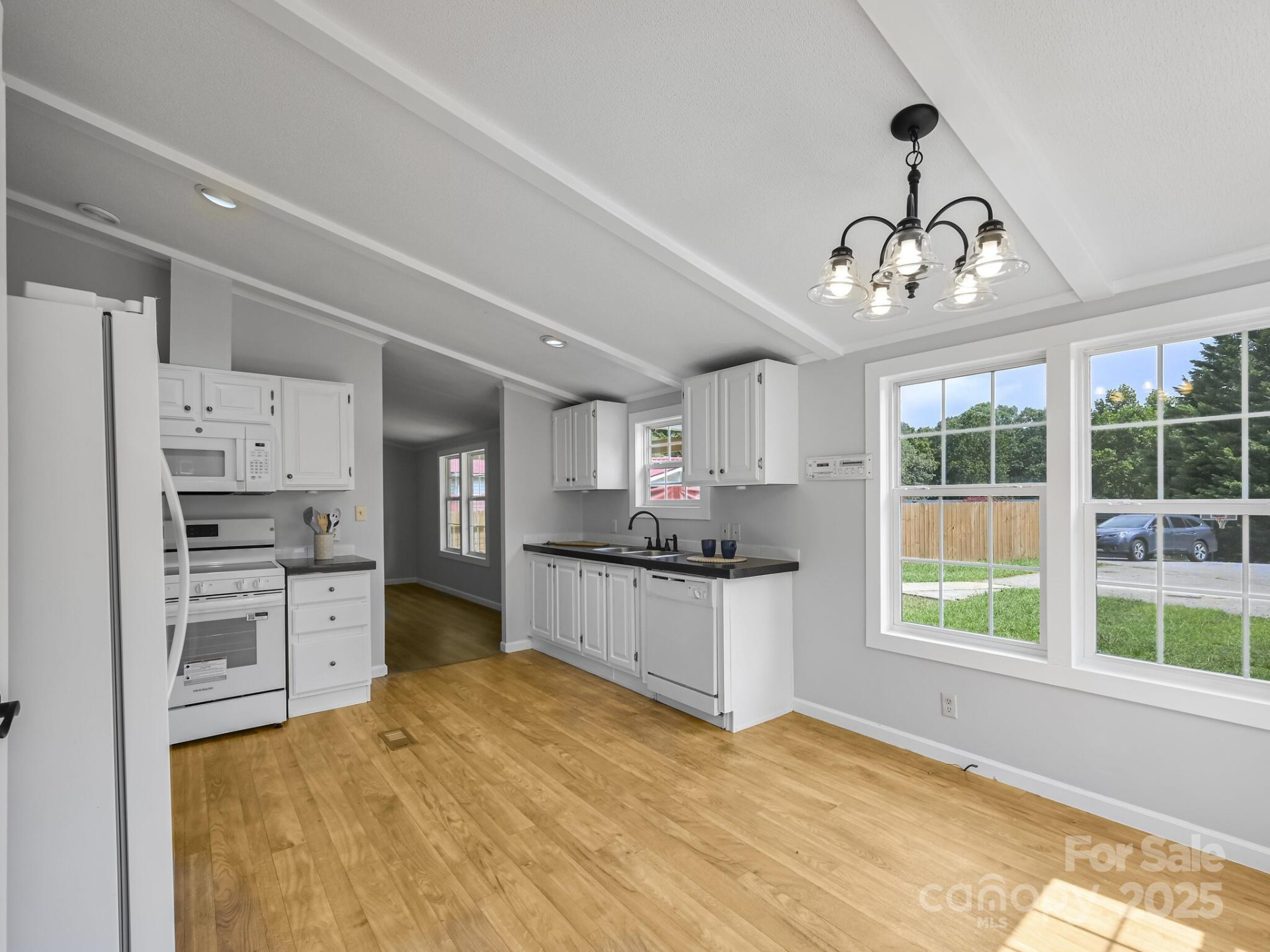 37 Motts Drive - Photo 5