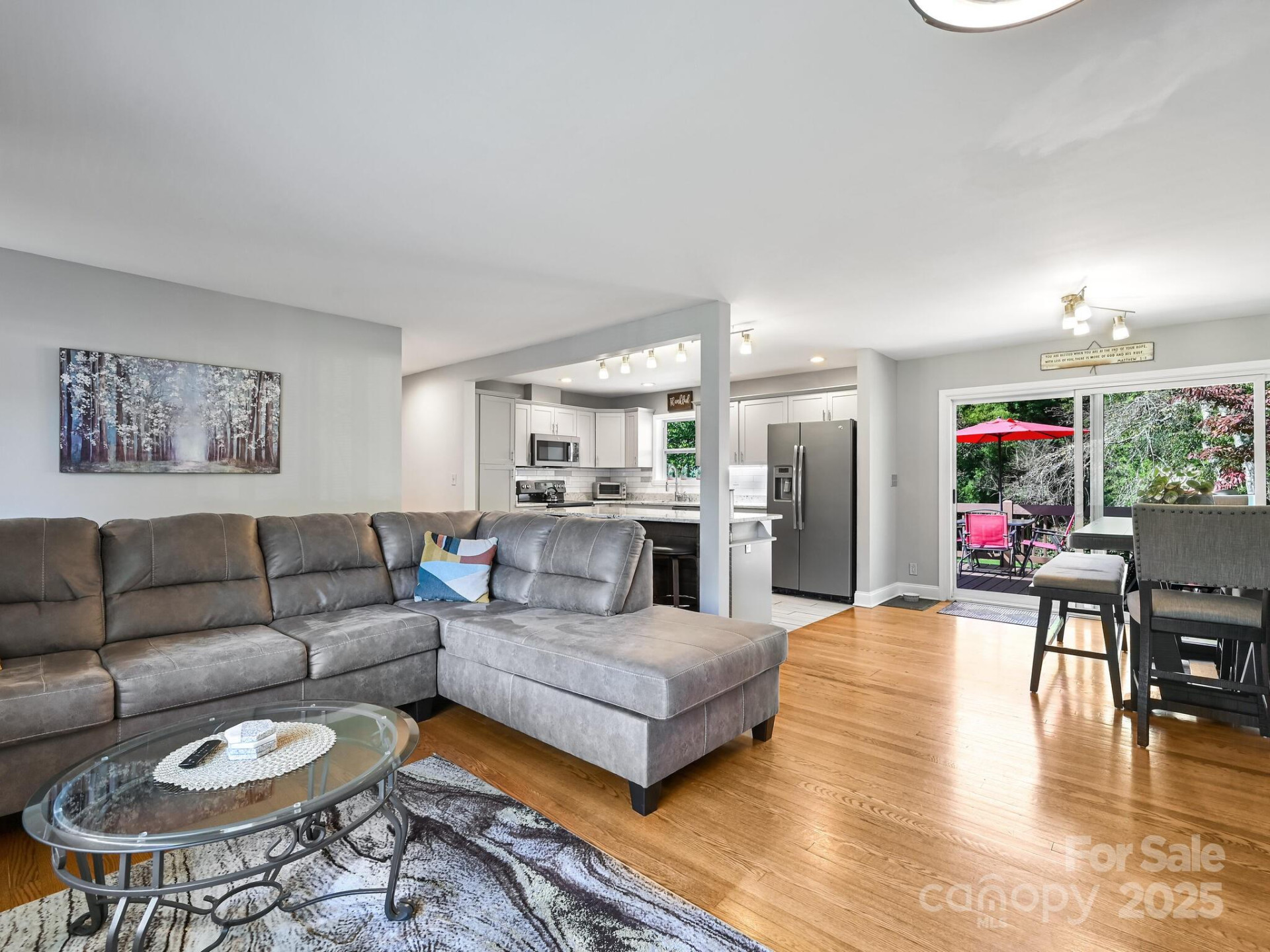 402 Balsam Road - Photo 2