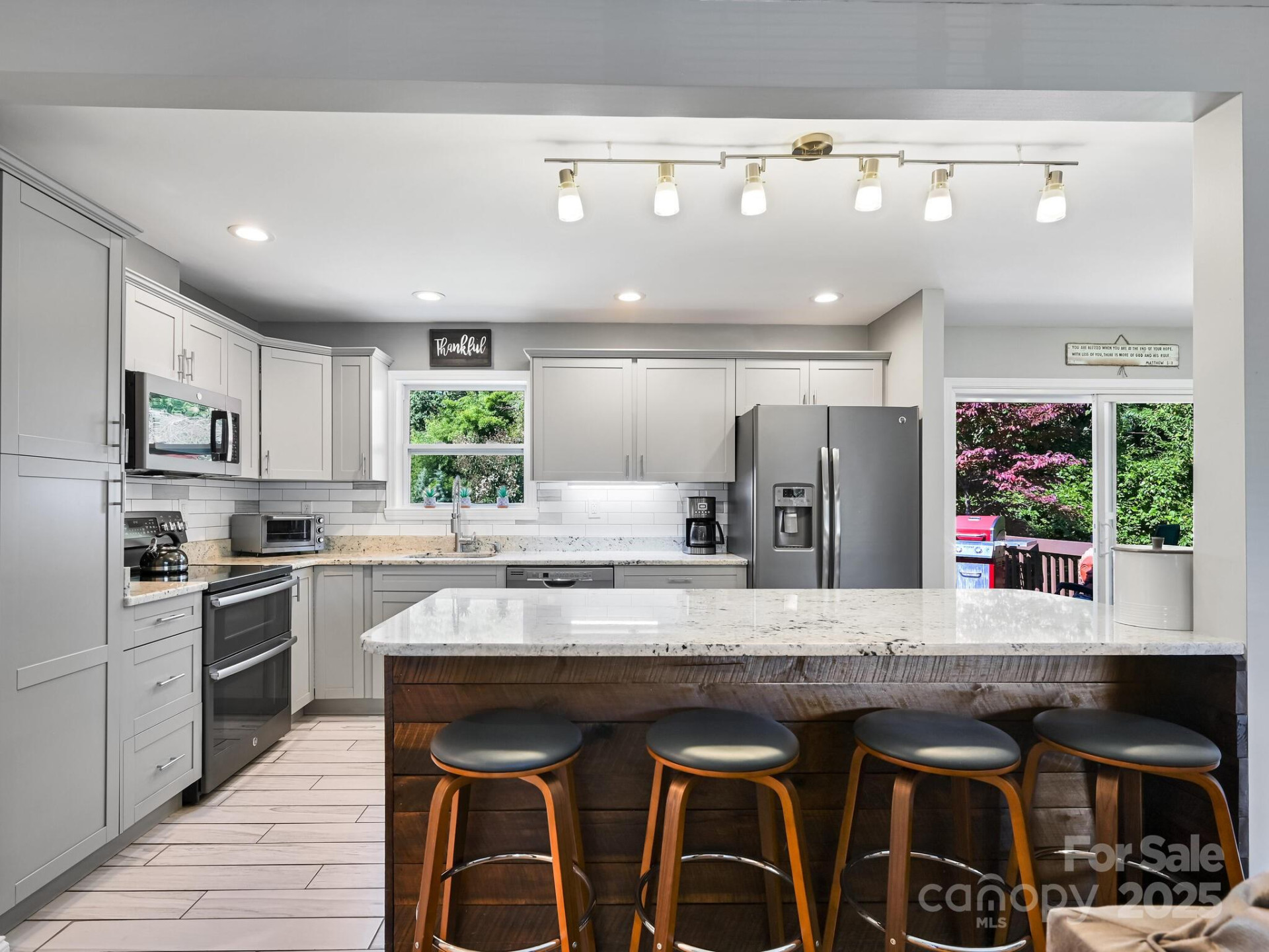 402 Balsam Road - Photo 13