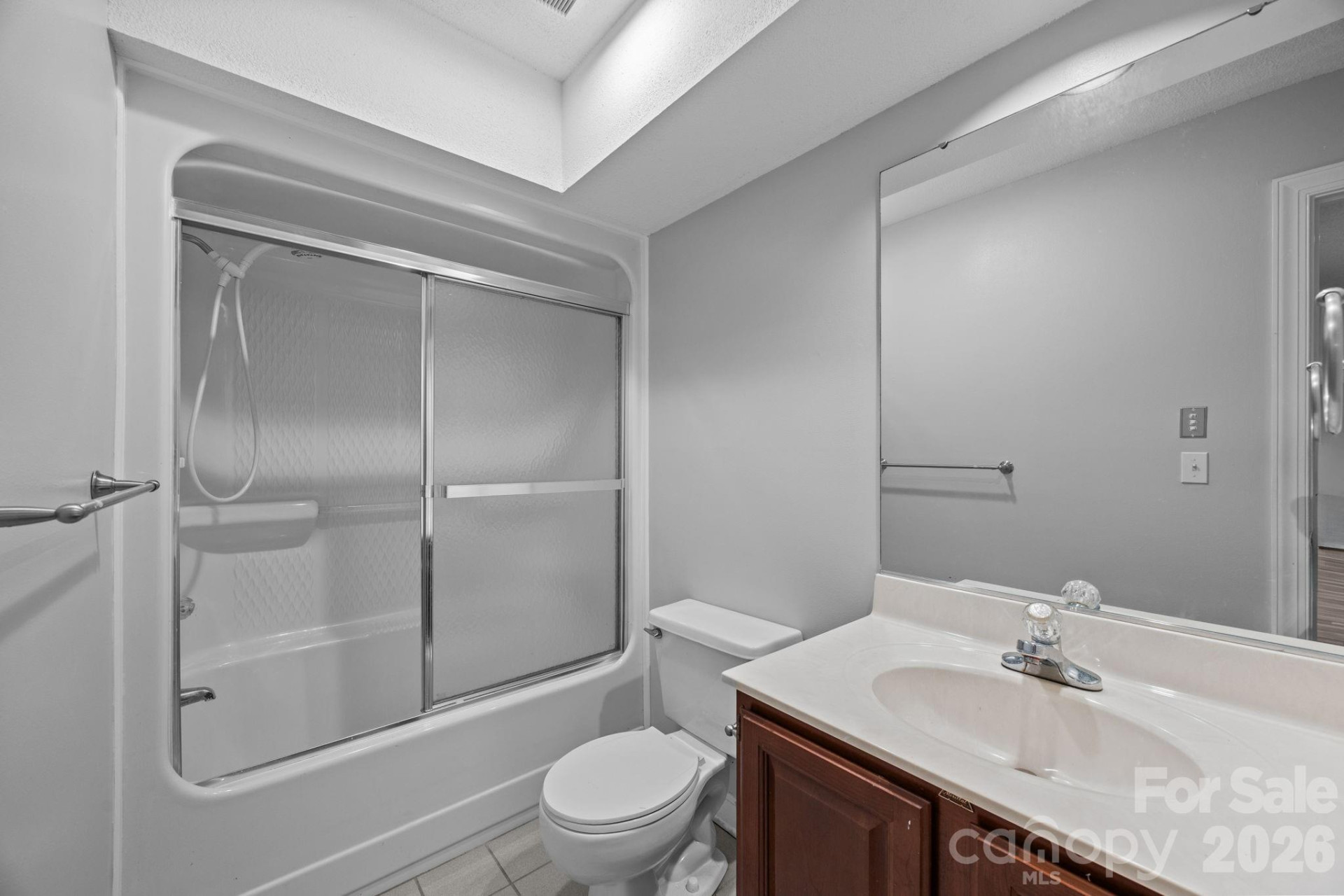 5 Silverstone Drive - Photo 32