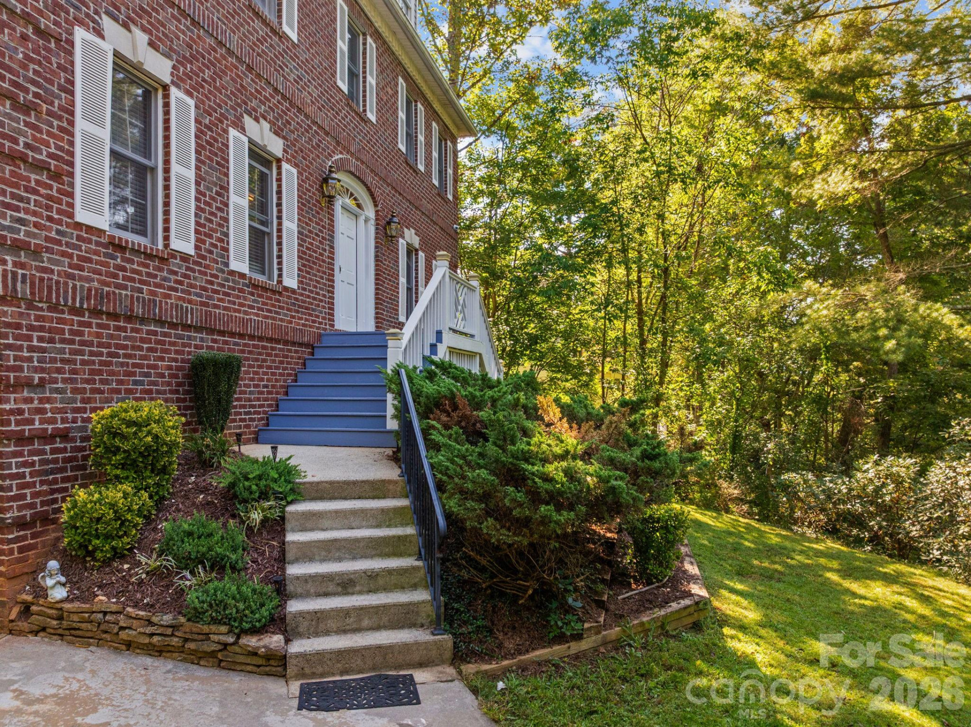 5 Silverstone Drive - Photo 42