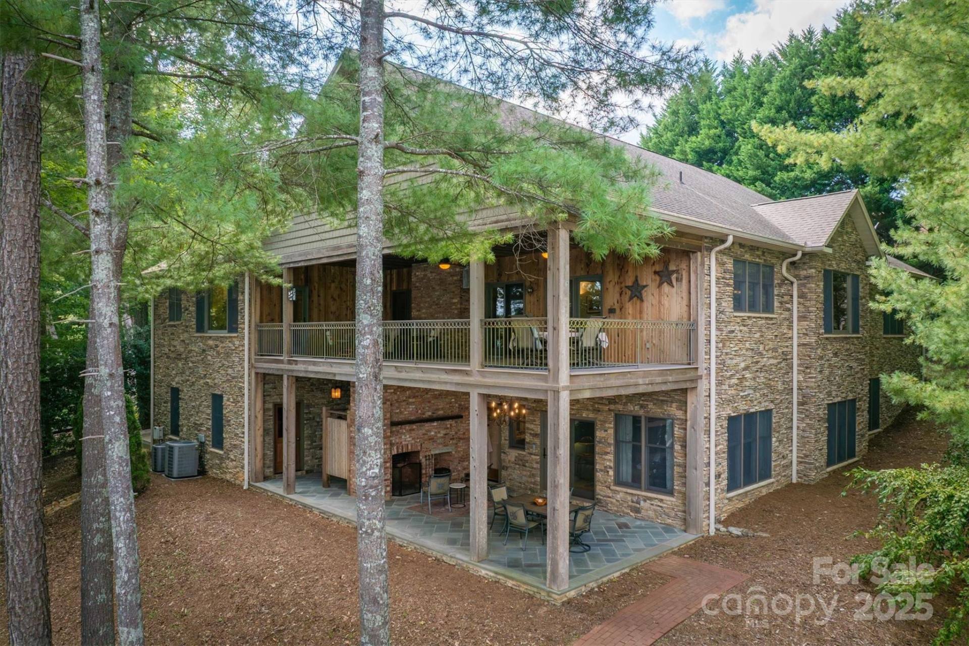 1831 Sandy Cove Drive - Photo 2