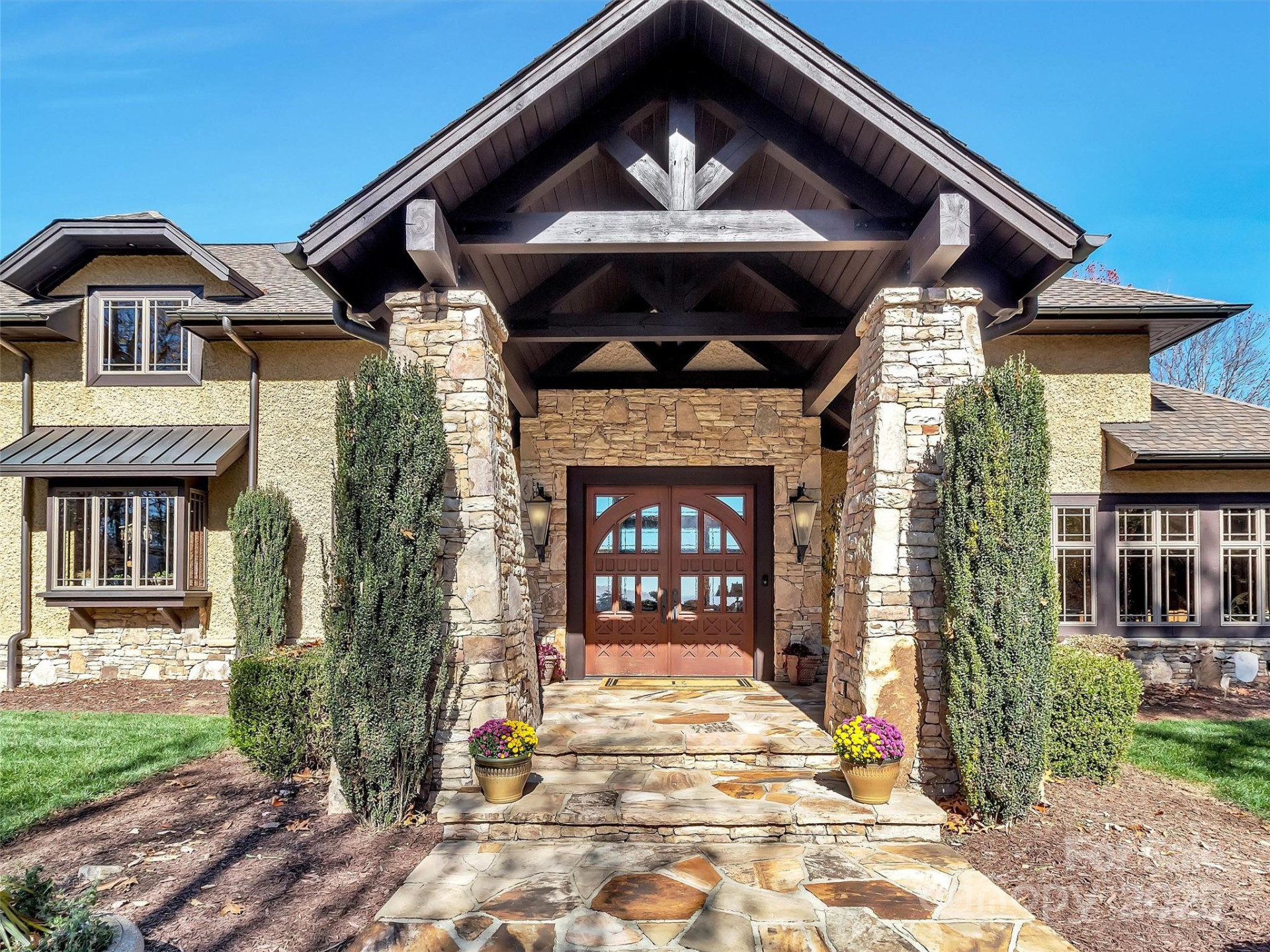 93 Lombard Street - Photo 2