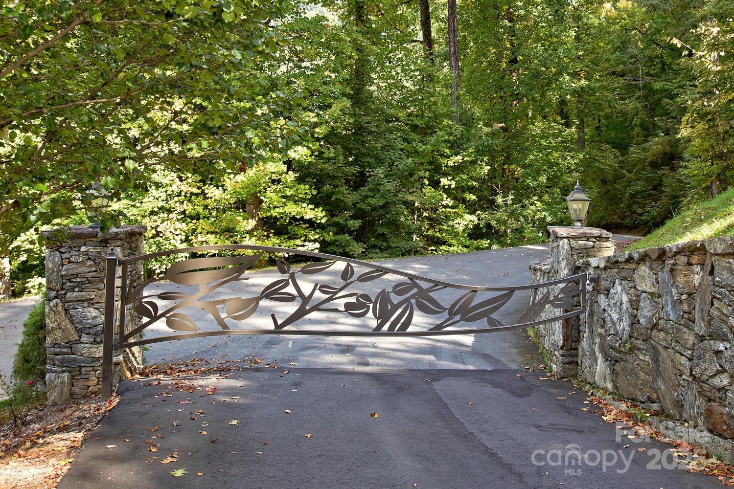 93 Lombard Street - Photo 13