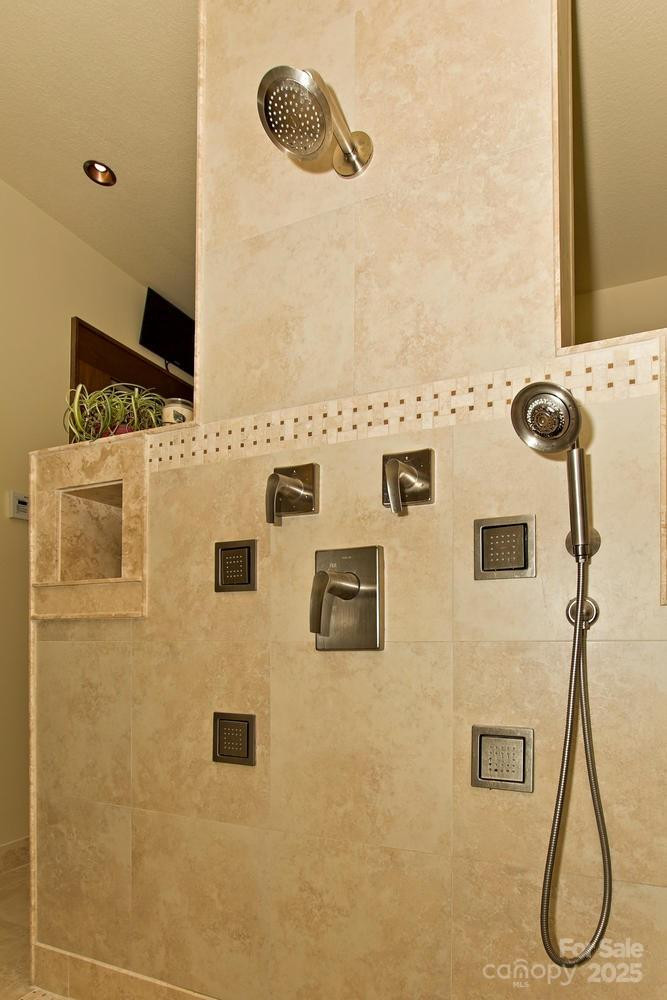 93 Lombard Street - Photo 23