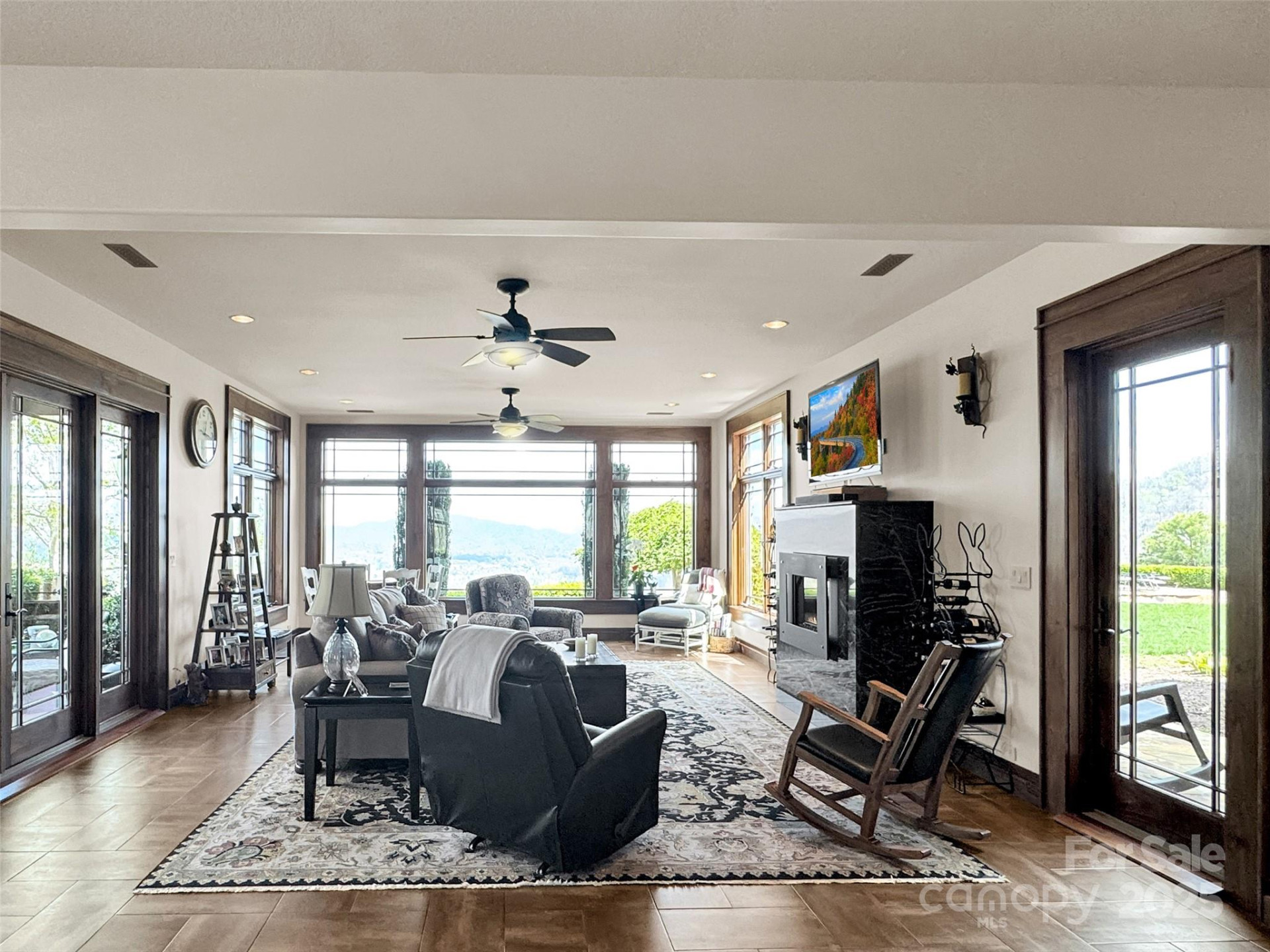 93 Lombard Street - Photo 29